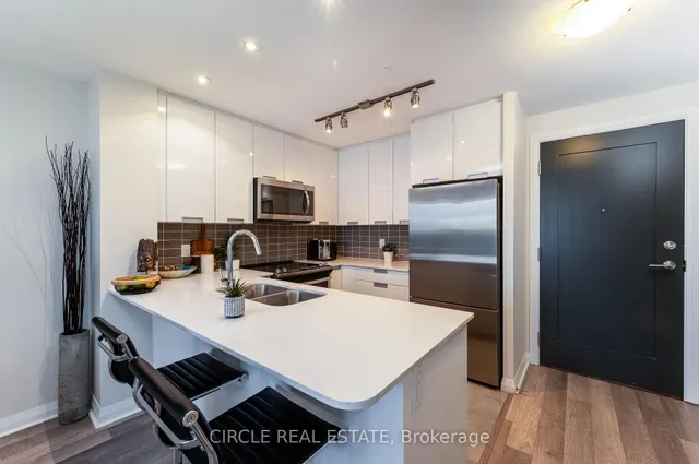 Additional property image - 5033 Four Springs Ave Unit 124