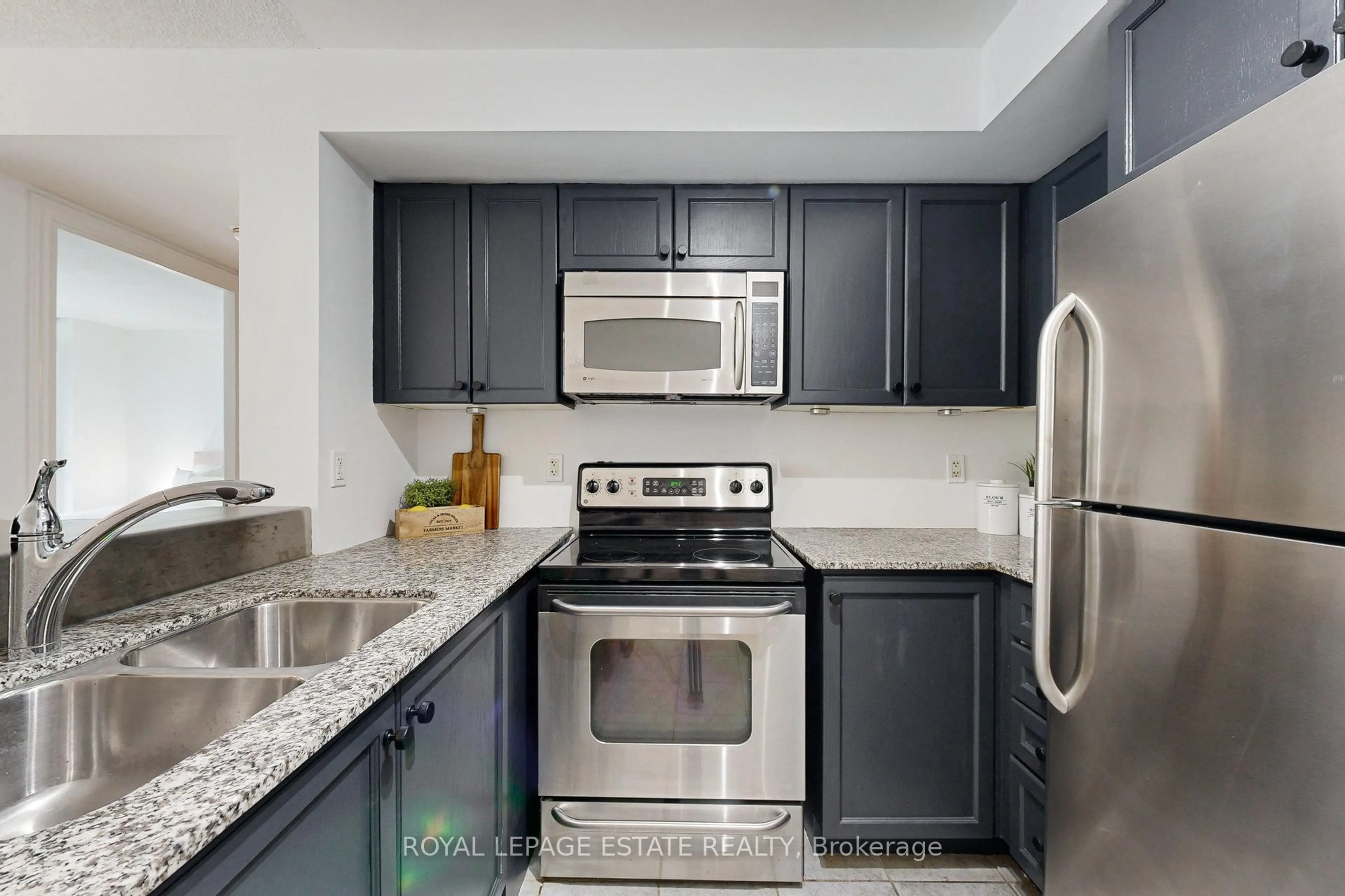 Standard kitchen, unknown for 185 Legion Rd #516, Toronto Ontario M8Y 0A1