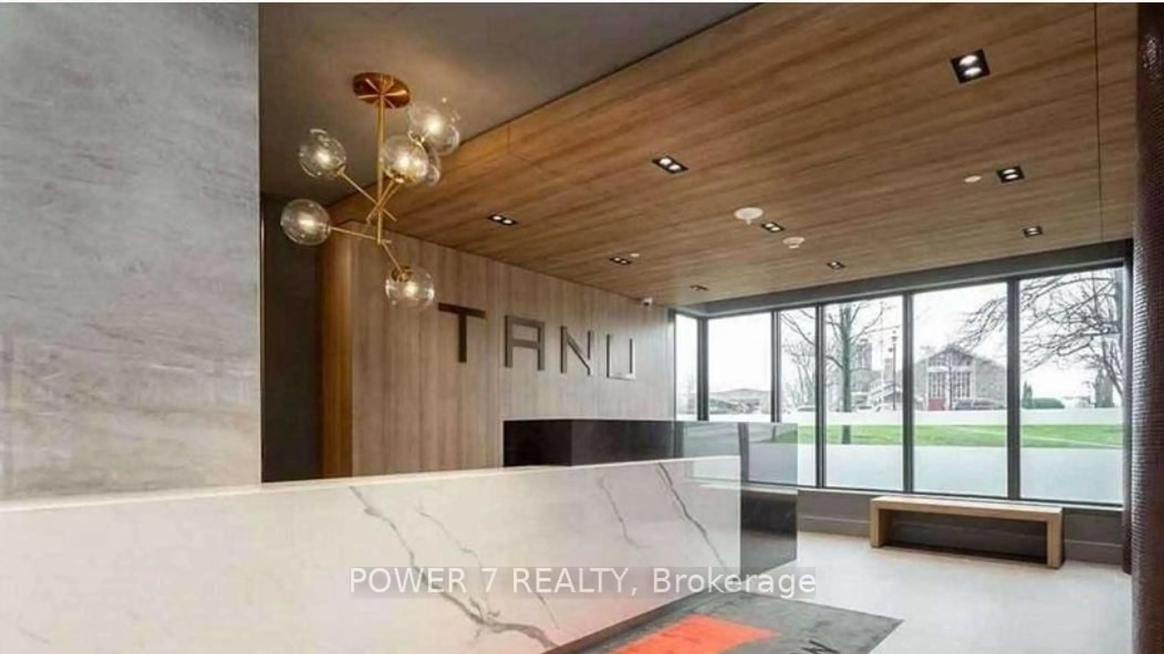 Indoor foyer for 21 Park St #1001, Mississauga Ontario L5G 1L7