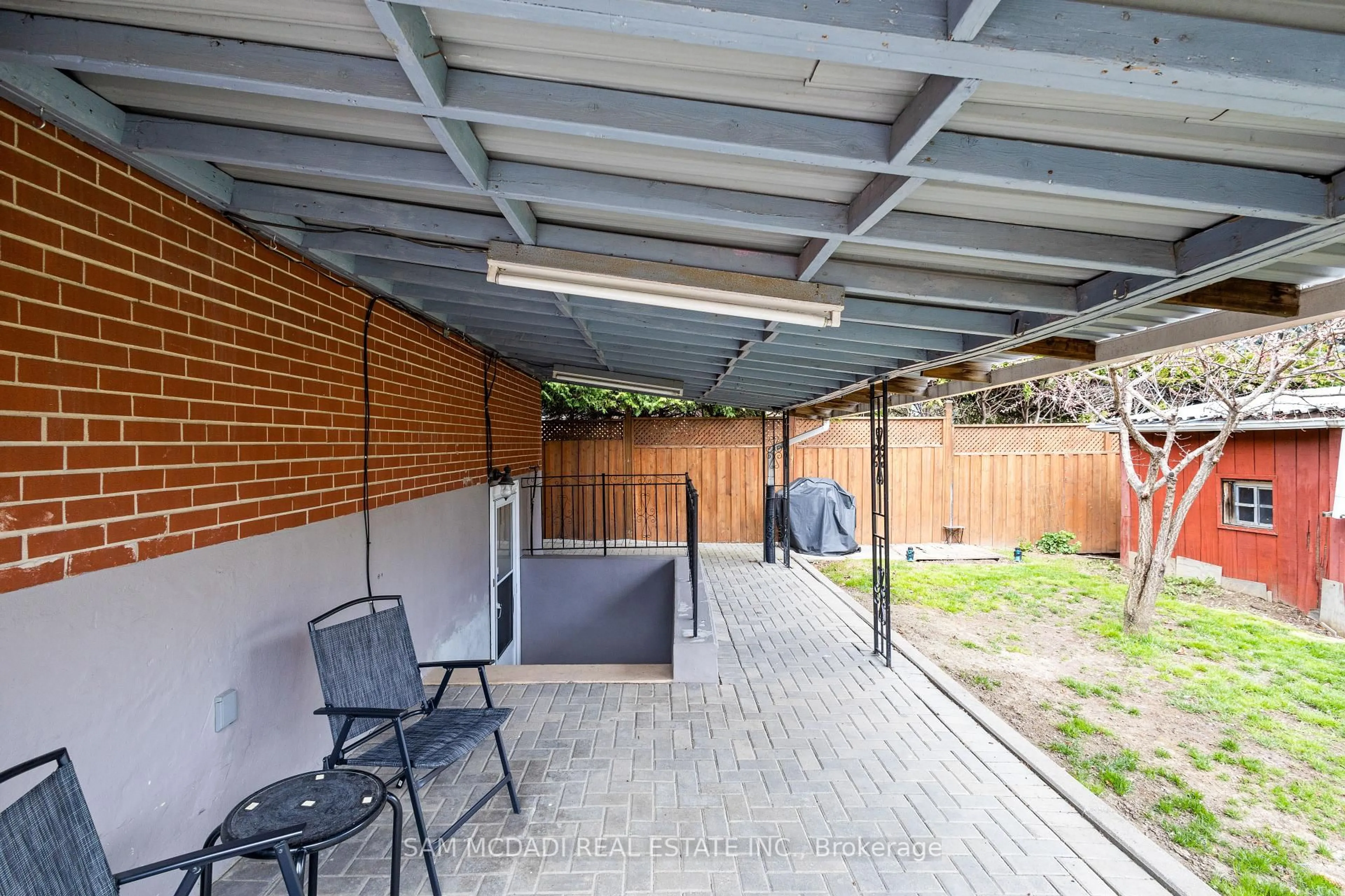 Patio, street for 1491 Royal York Rd, Toronto Ontario M9P 3B3