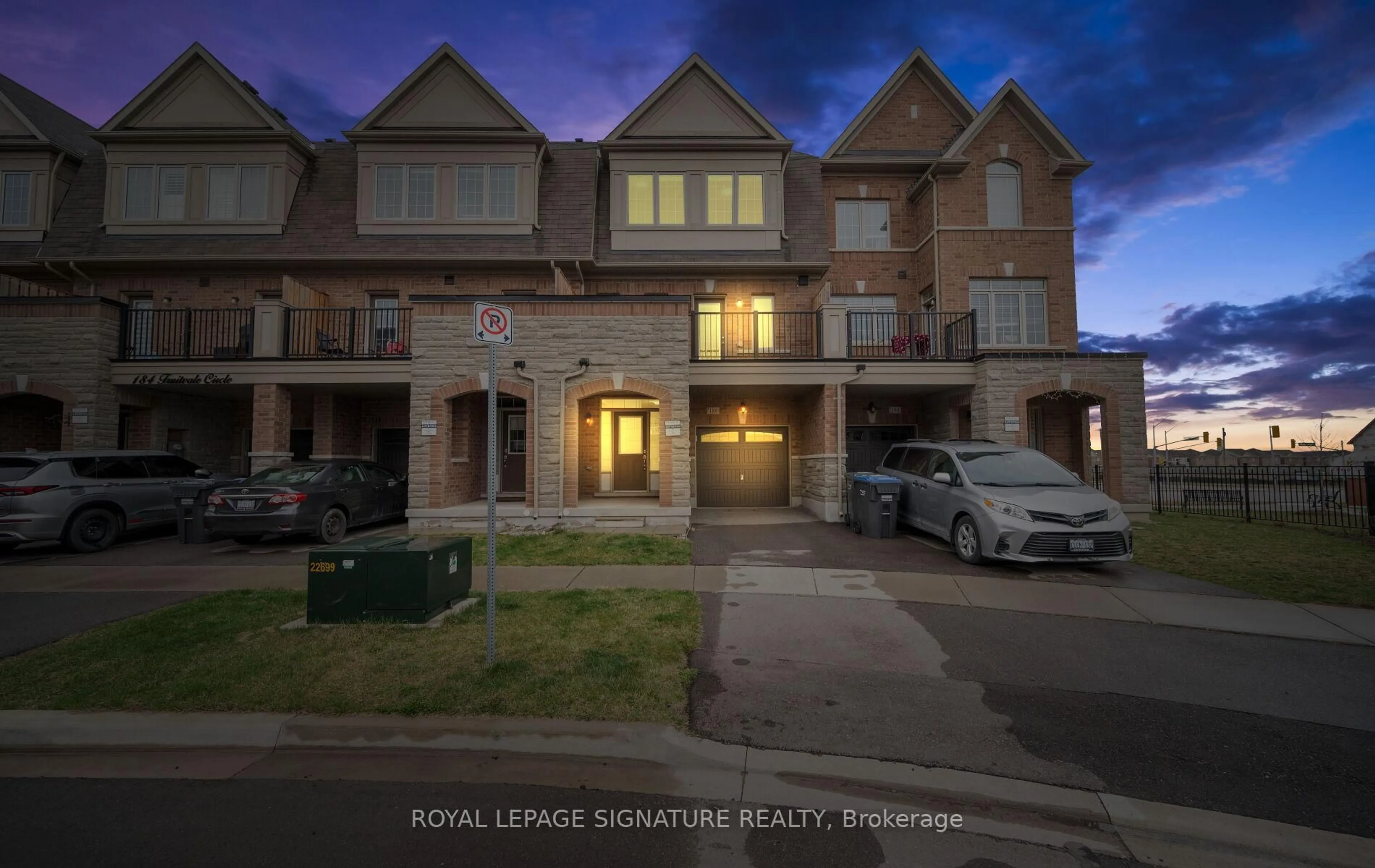 A pic from outside/outdoor area/front of a property/back of a property/a pic from drone, street for 188 Fruitvale Circ, Brampton Ontario L7A 5C4