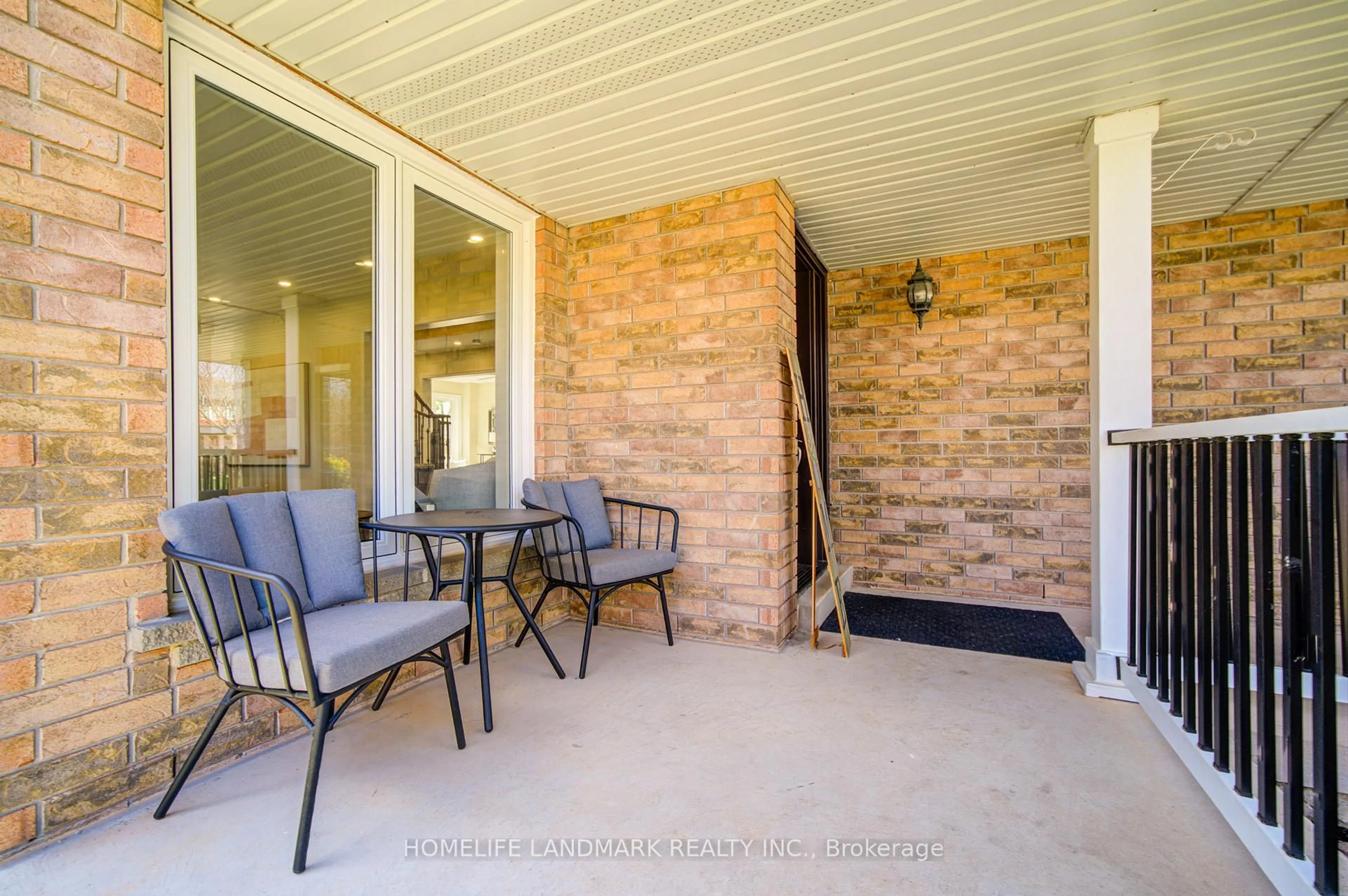 Patio, unknown for 488 Amanda Cres, Burlington Ontario L7L 6H5