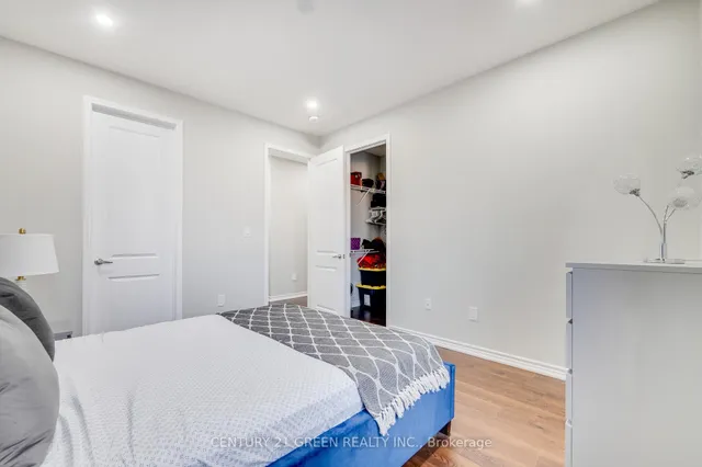 Additional property image - 1436 Connaught Terr