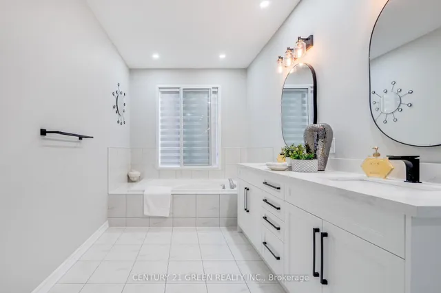 Additional property image - 1436 Connaught Terr