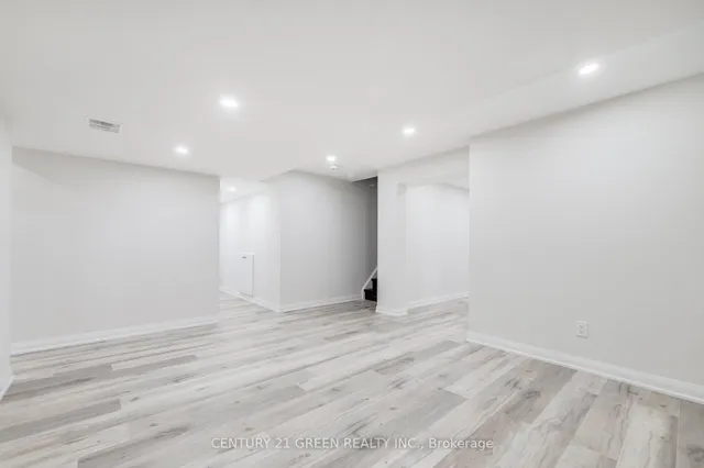 Additional property image - 1436 Connaught Terr