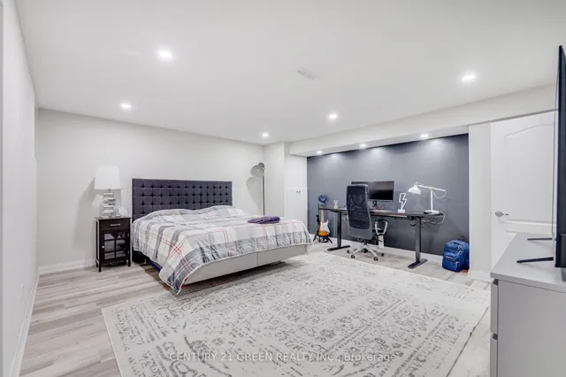 Additional property image - 1436 Connaught Terr