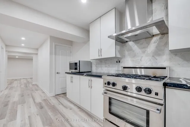Additional property image - 1436 Connaught Terr