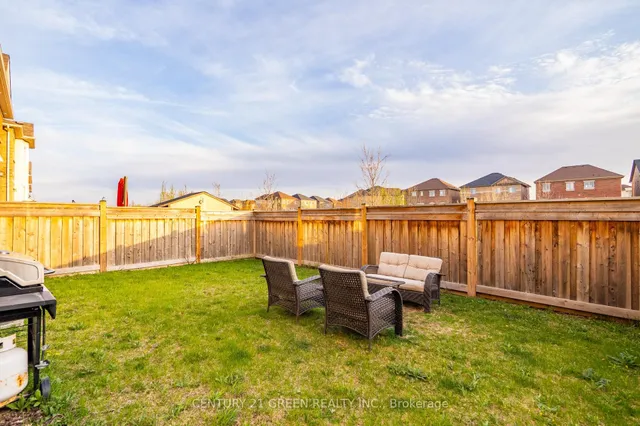 Additional property image - 1436 Connaught Terr
