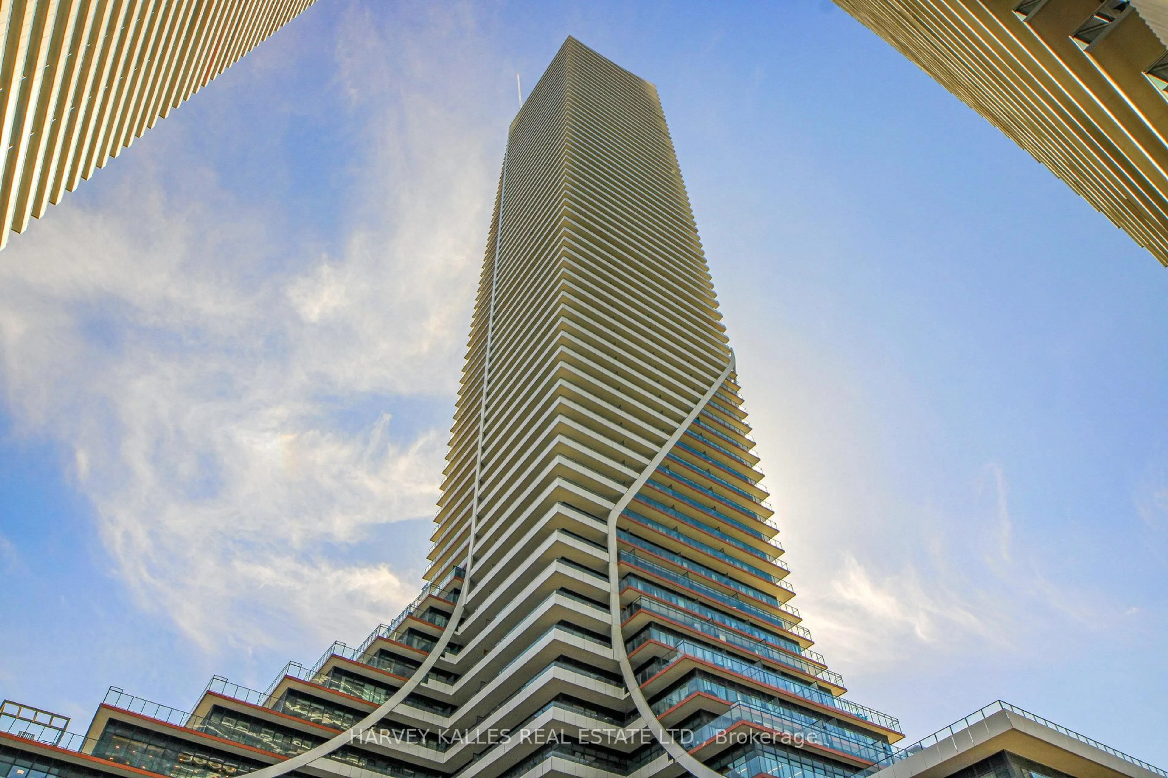 Indoor foyer for 30 Shore Breeze Dr #4519, Toronto Ontario M8V 0J1