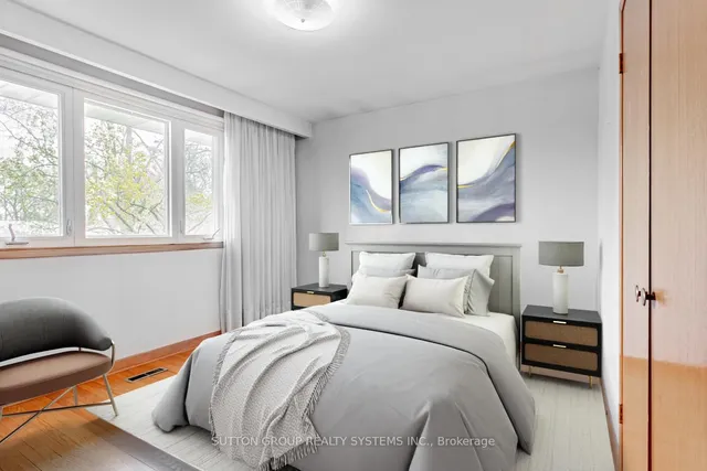 Additional property image - 994 Streamway Cres