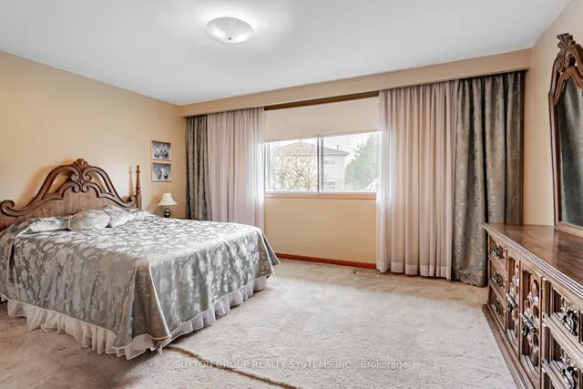 Additional property image - 994 Streamway Cres