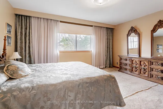 Additional property image - 994 Streamway Cres