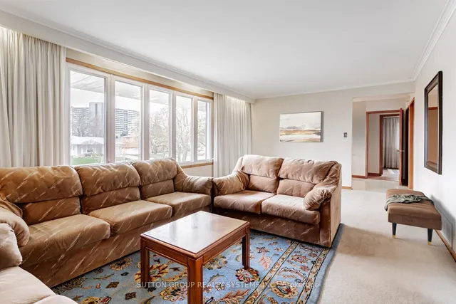 Additional property image - 994 Streamway Cres