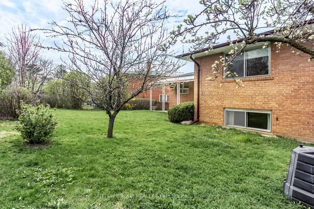 Additional property image - 994 Streamway Cres
