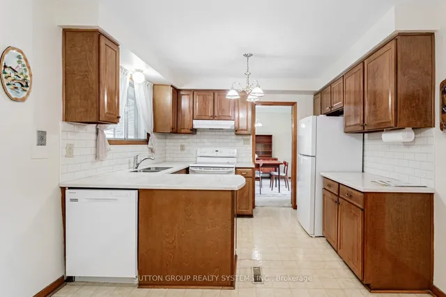 Additional property image - 994 Streamway Cres