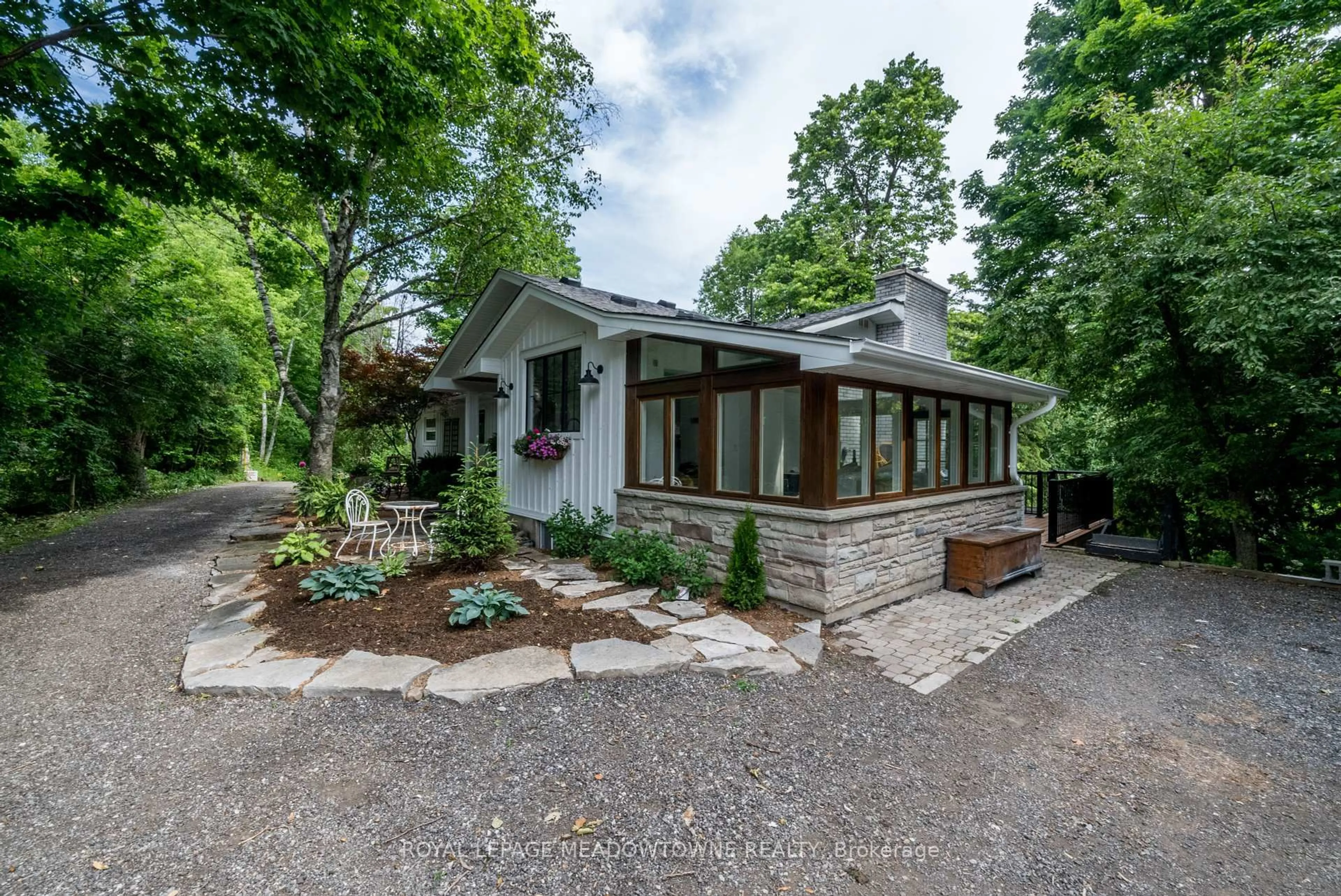 Home with brick exterior material, street for 27 Tweedle St, Halton Hills Ontario L7G 3S6