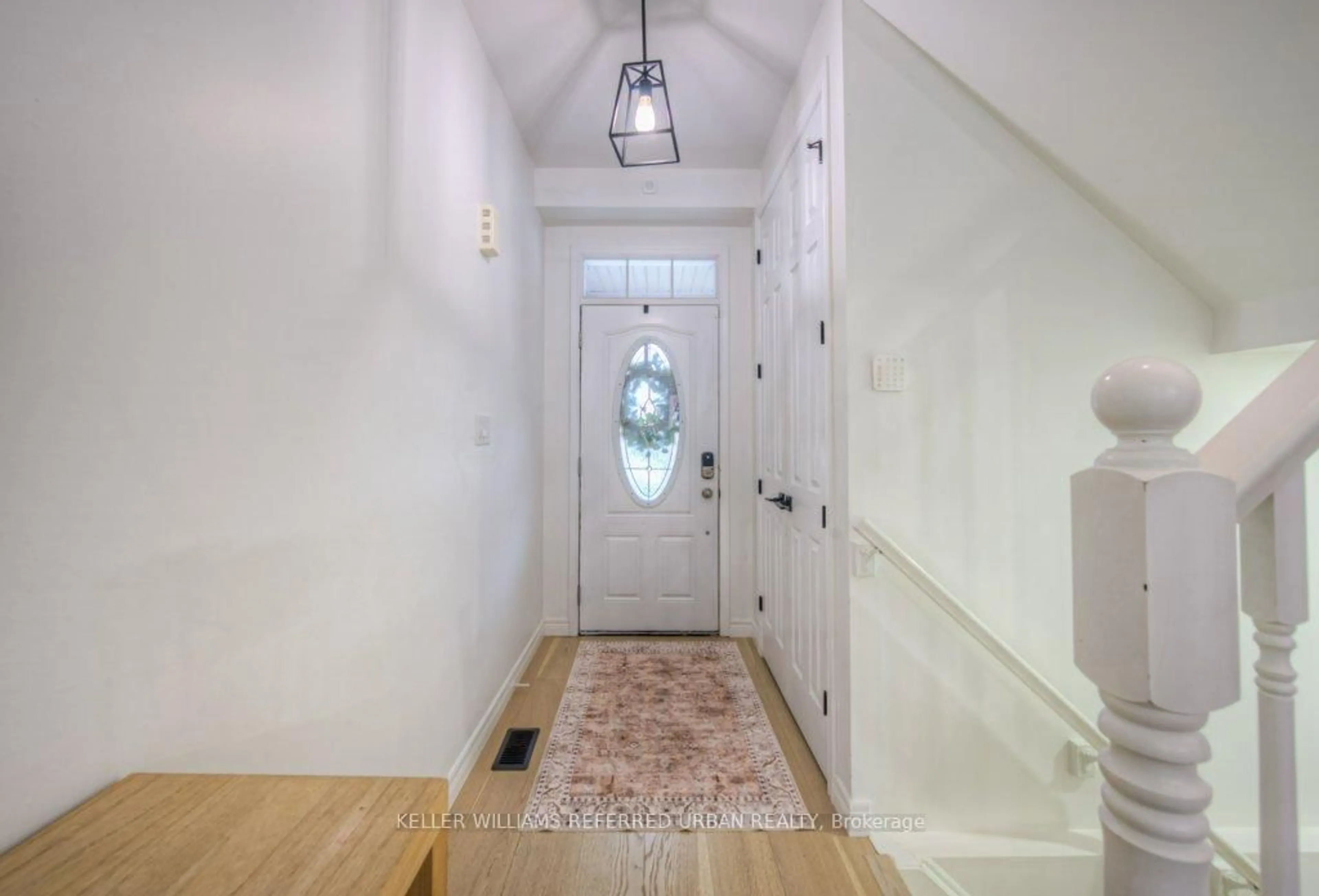 Indoor entryway for 1194 Biason Circ, Milton Ontario L9T 8S7