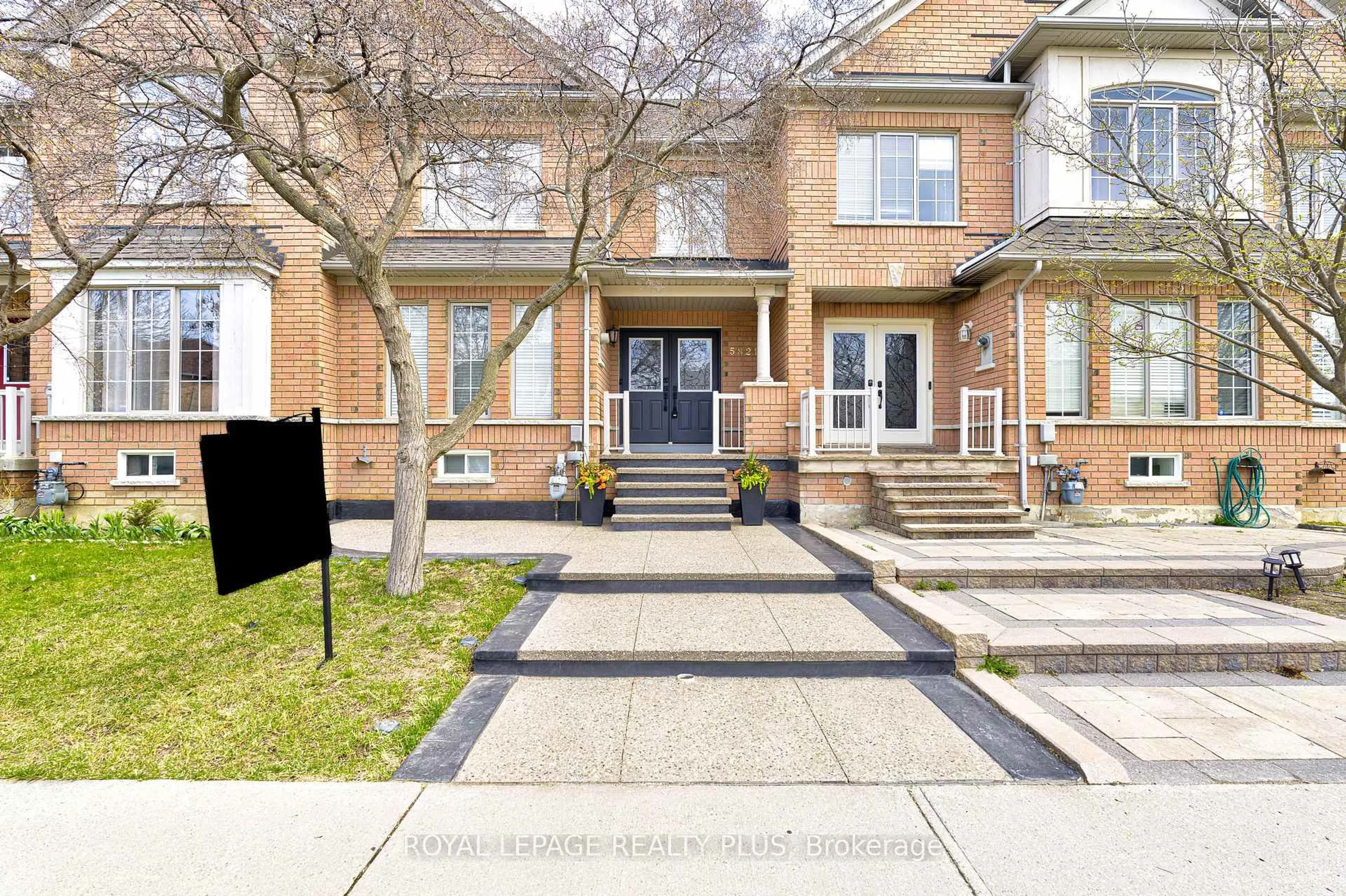 Home with brick exterior material, street for 5821 Rainberry Dr, Mississauga Ontario L5M 6S2