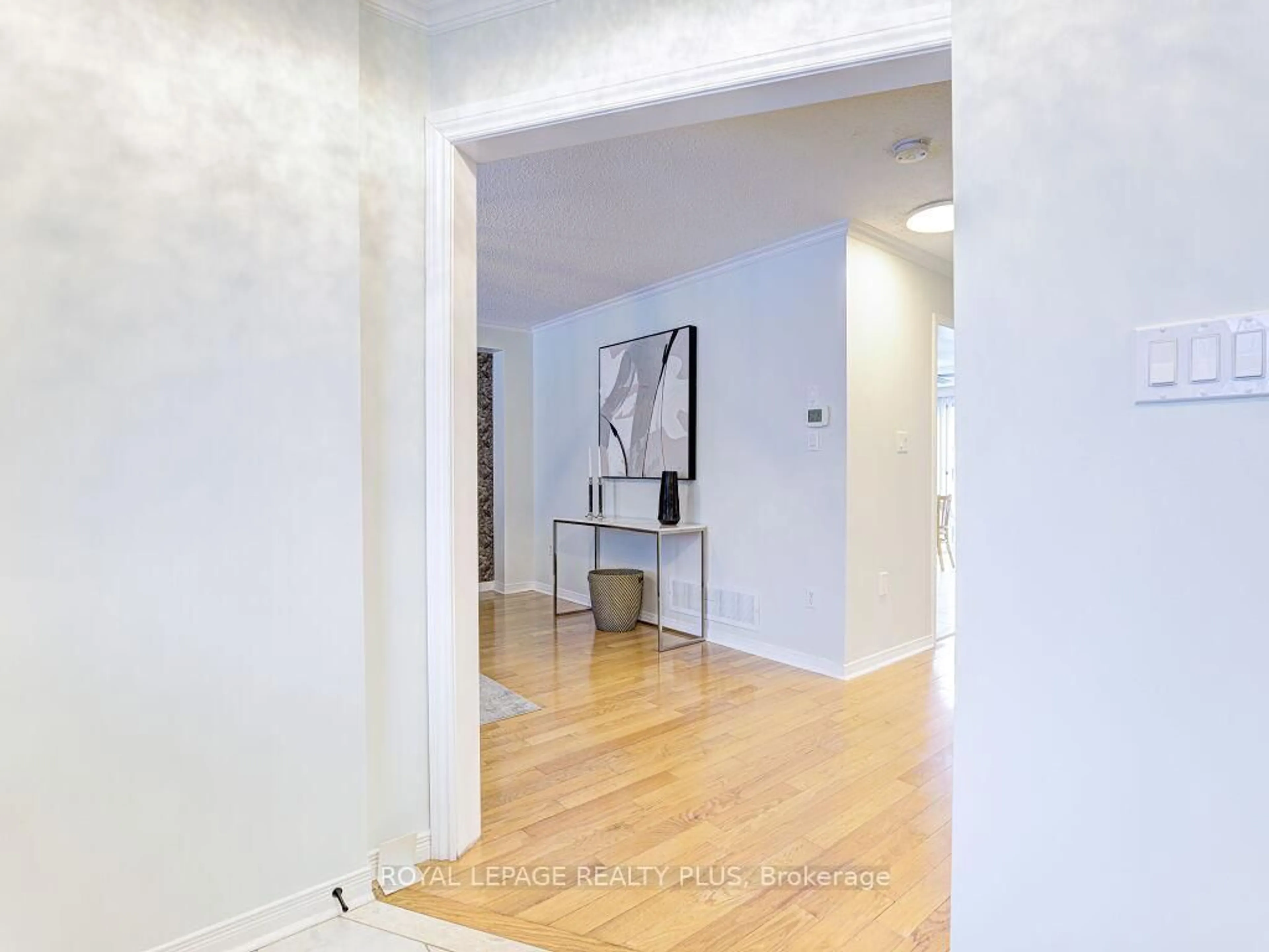 A pic of a room for 5821 Rainberry Dr, Mississauga Ontario L5M 6S2