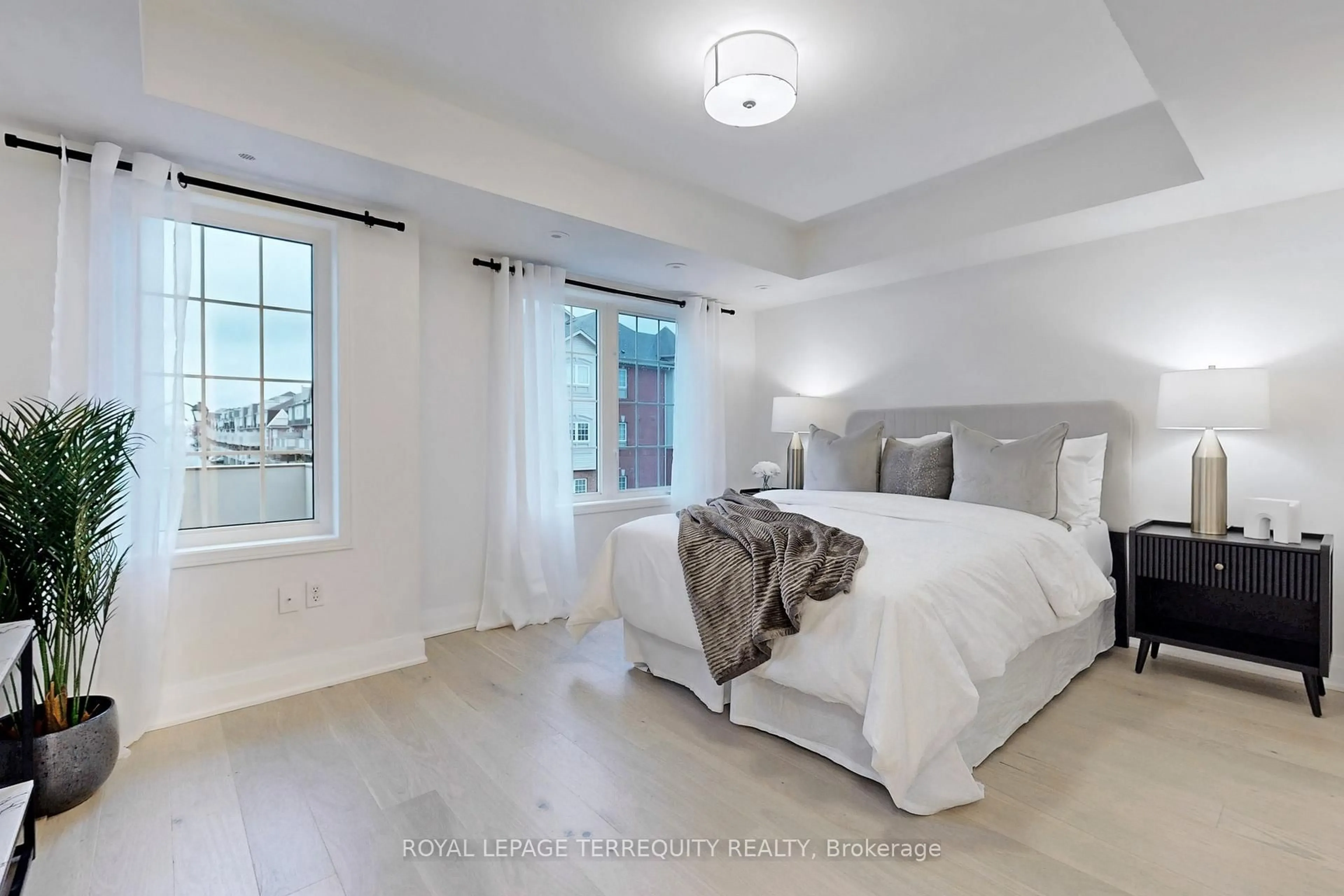 Bedroom with bed, unknown for 3032 Clayhill Rd #2, Mississauga Ontario L5B 0B1