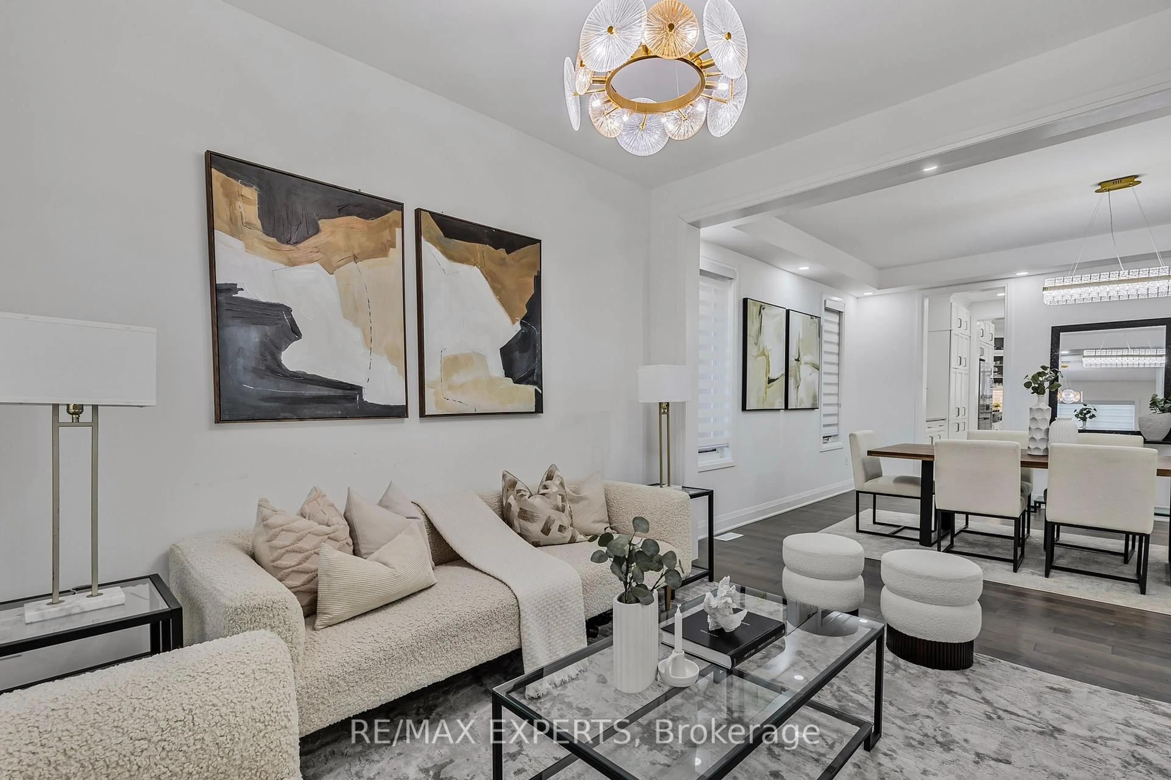 Living room with furniture, unknown for 1411 Lobelia Cres, Milton Ontario L9E 1X1