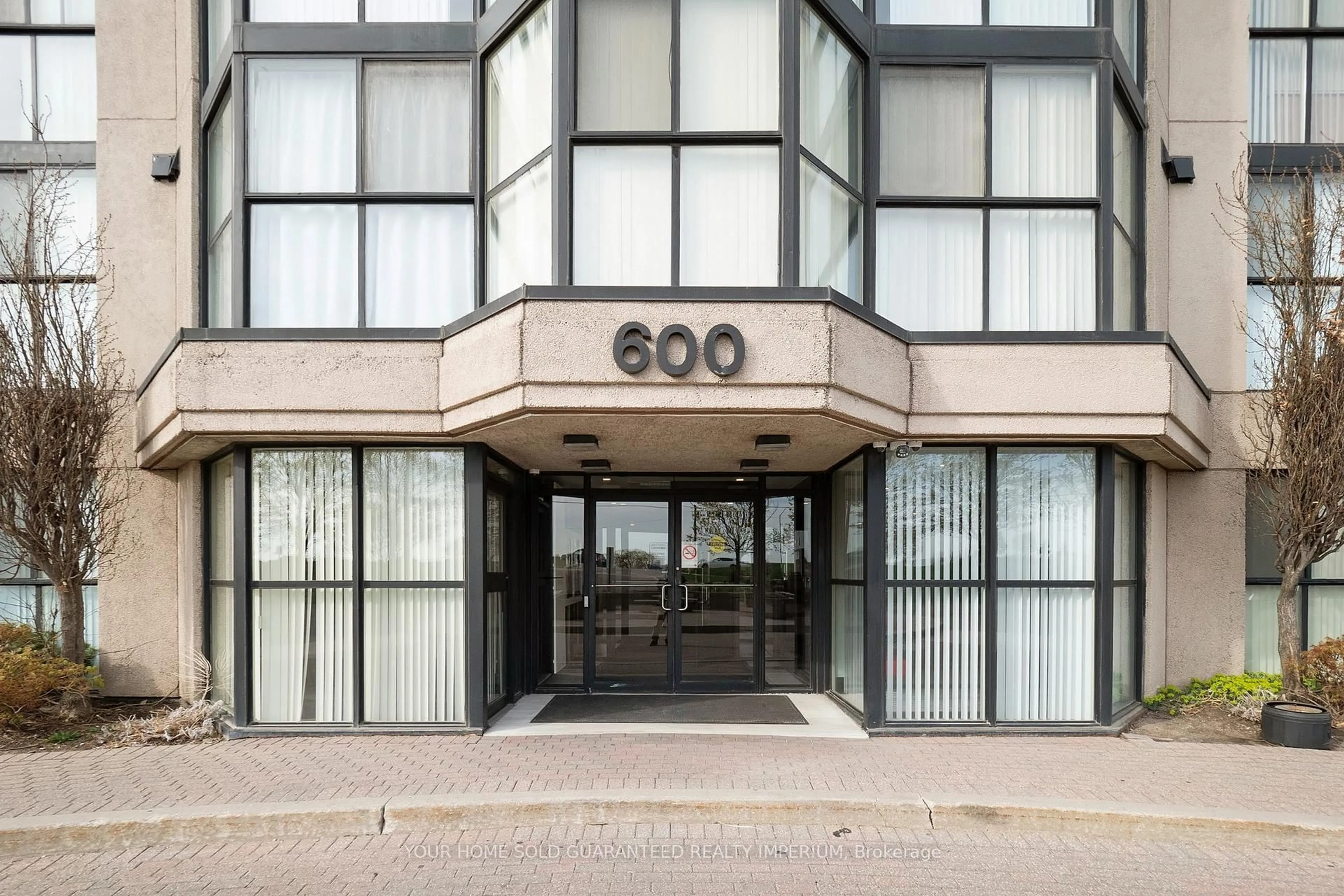 Indoor foyer for 600 Rexdale Blvd #503, Toronto Ontario M9W 6T4