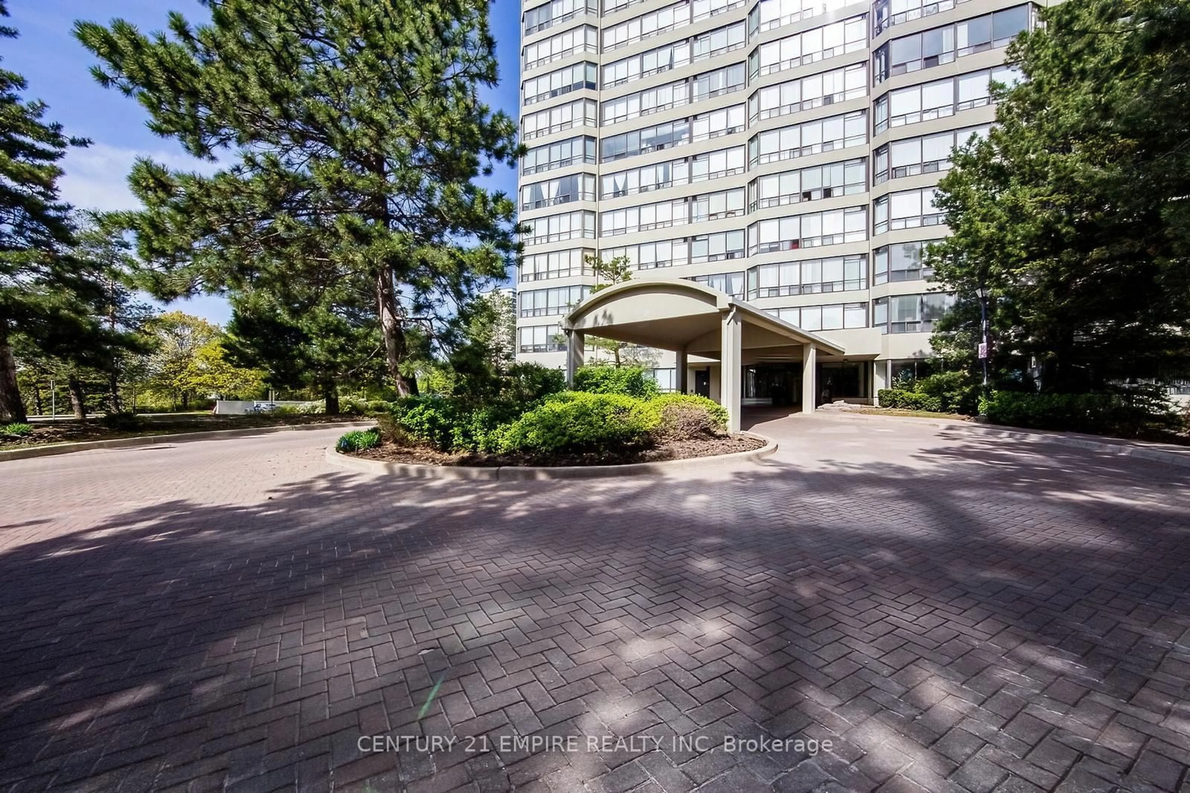 A pic from outside/outdoor area/front of a property/back of a property/a pic from drone, unknown for 22 Hanover Rd #1503, Brampton Ontario L6S 5K7