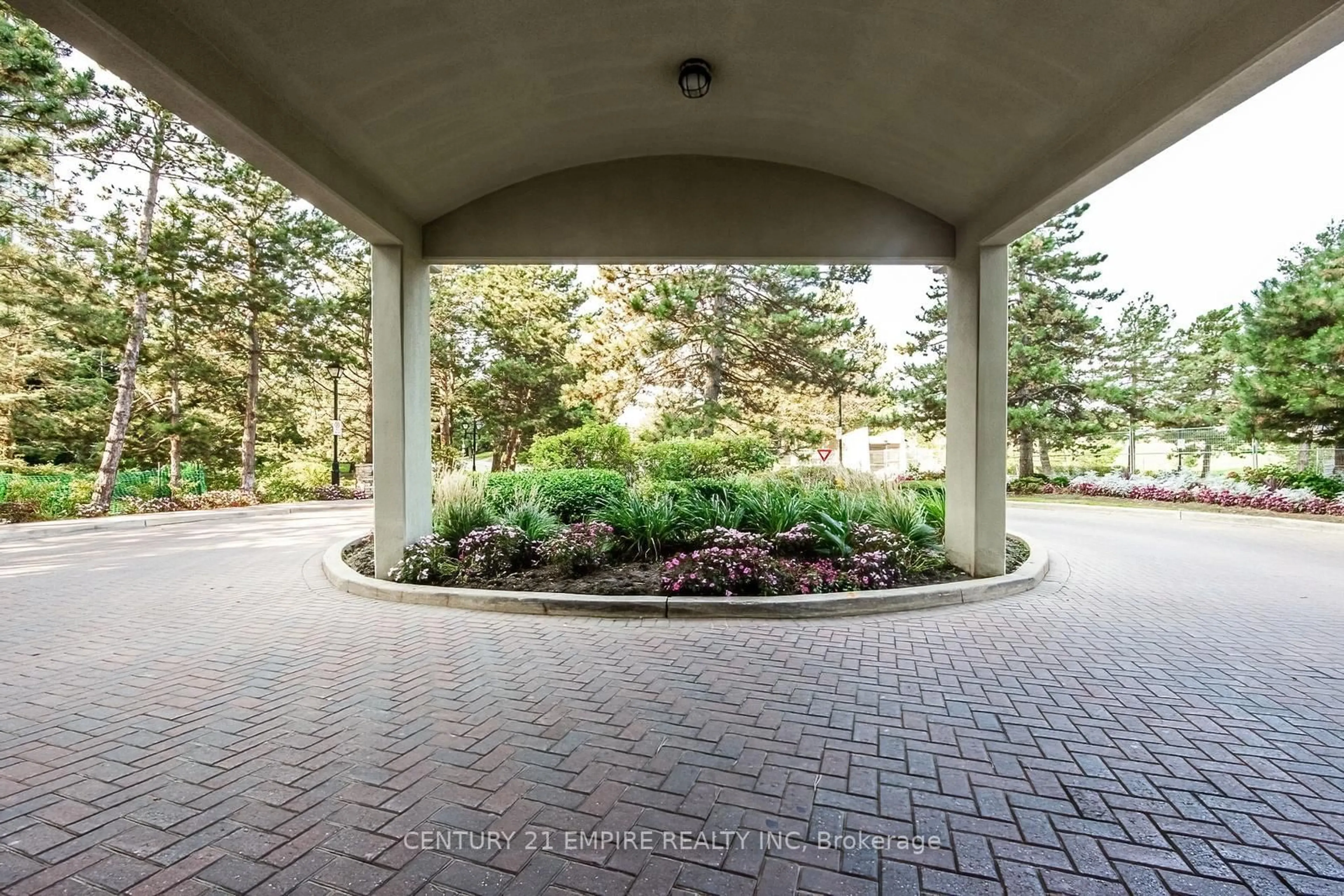 Patio, unknown for 22 Hanover Rd #1503, Brampton Ontario L6S 5K7