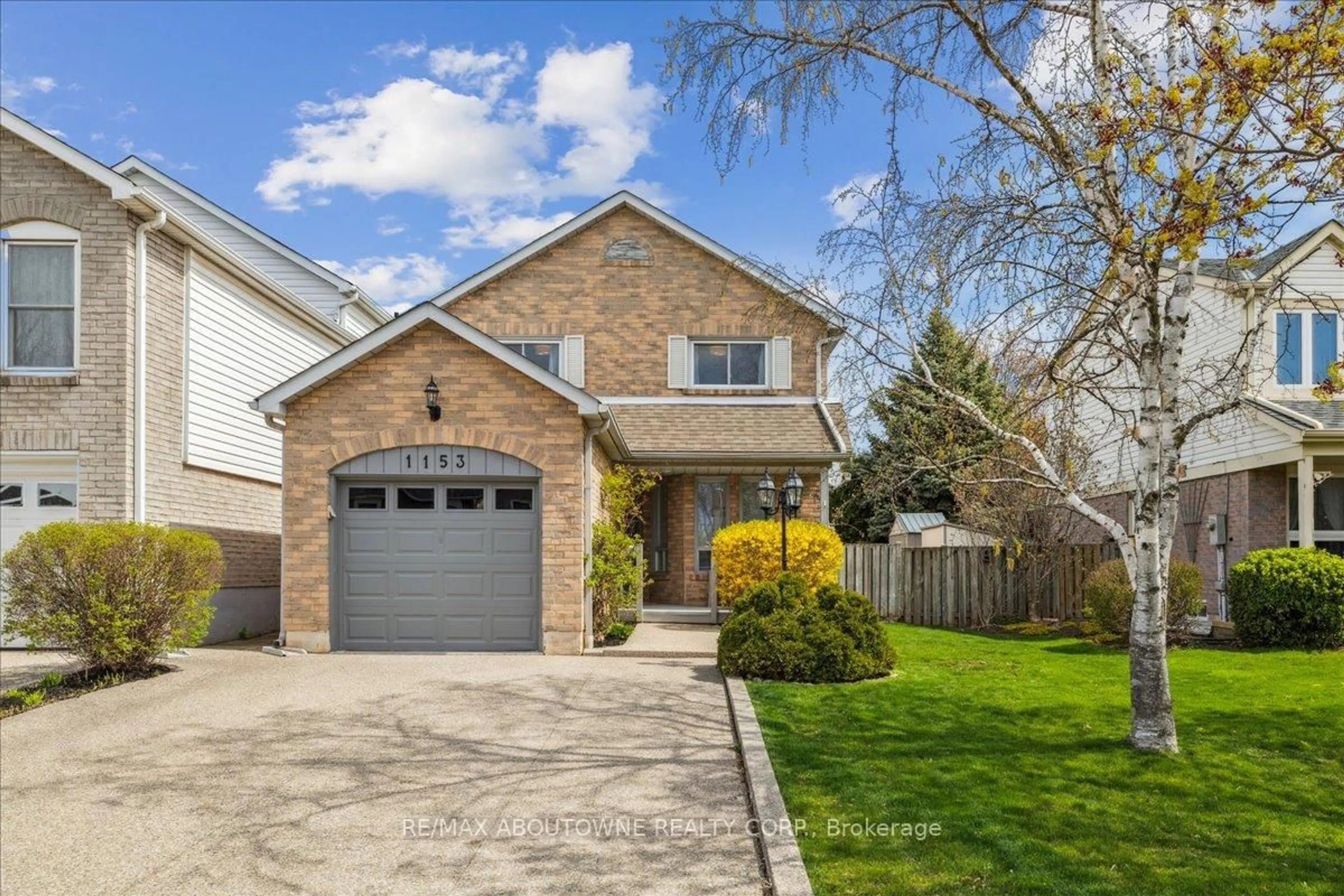 Home with brick exterior material, street for 1153 Montgomery Dr, Oakville Ontario L6M 1E9