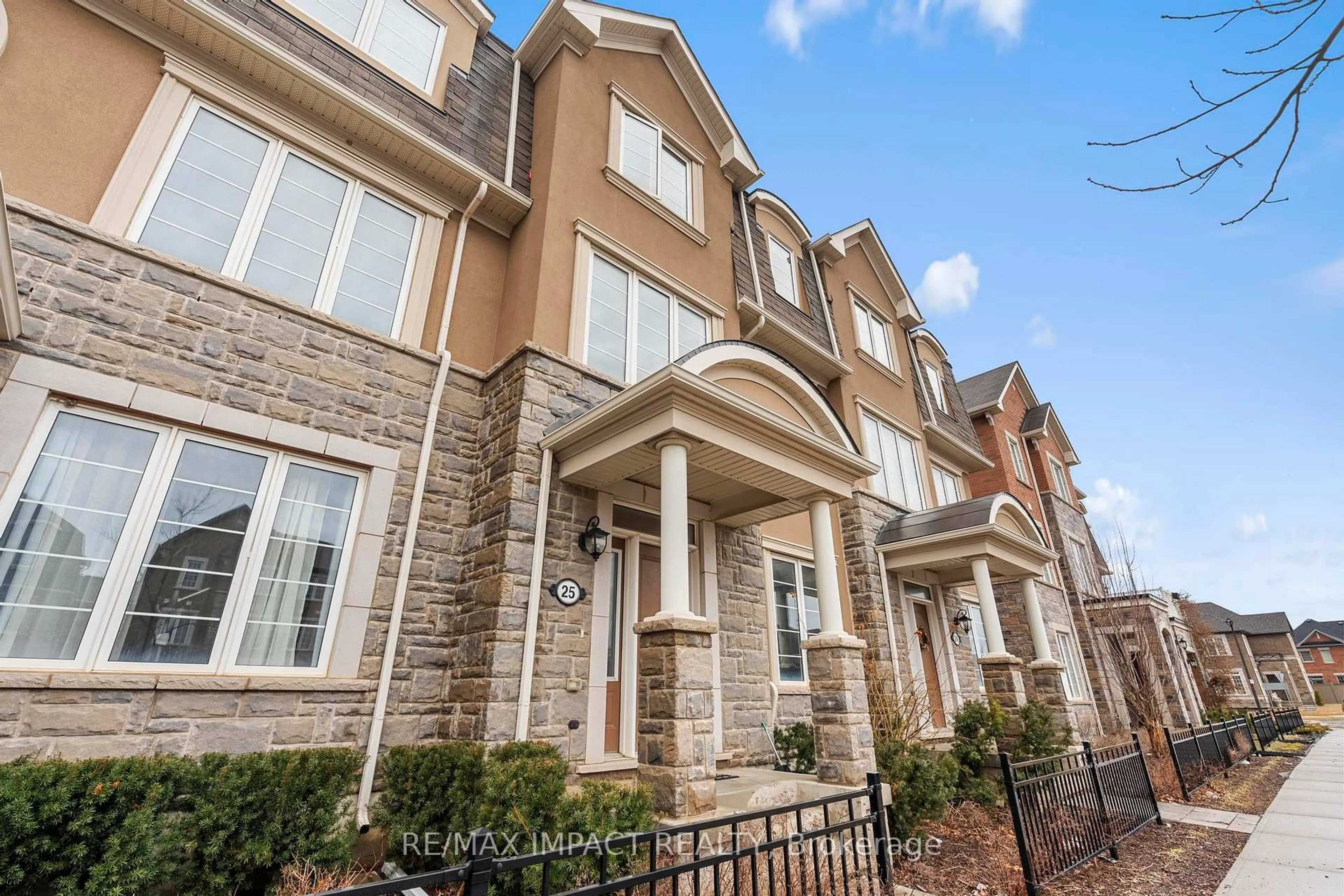 Home with brick exterior material, street for 1222 ROSE Way #25, Milton Ontario L9E 1P2