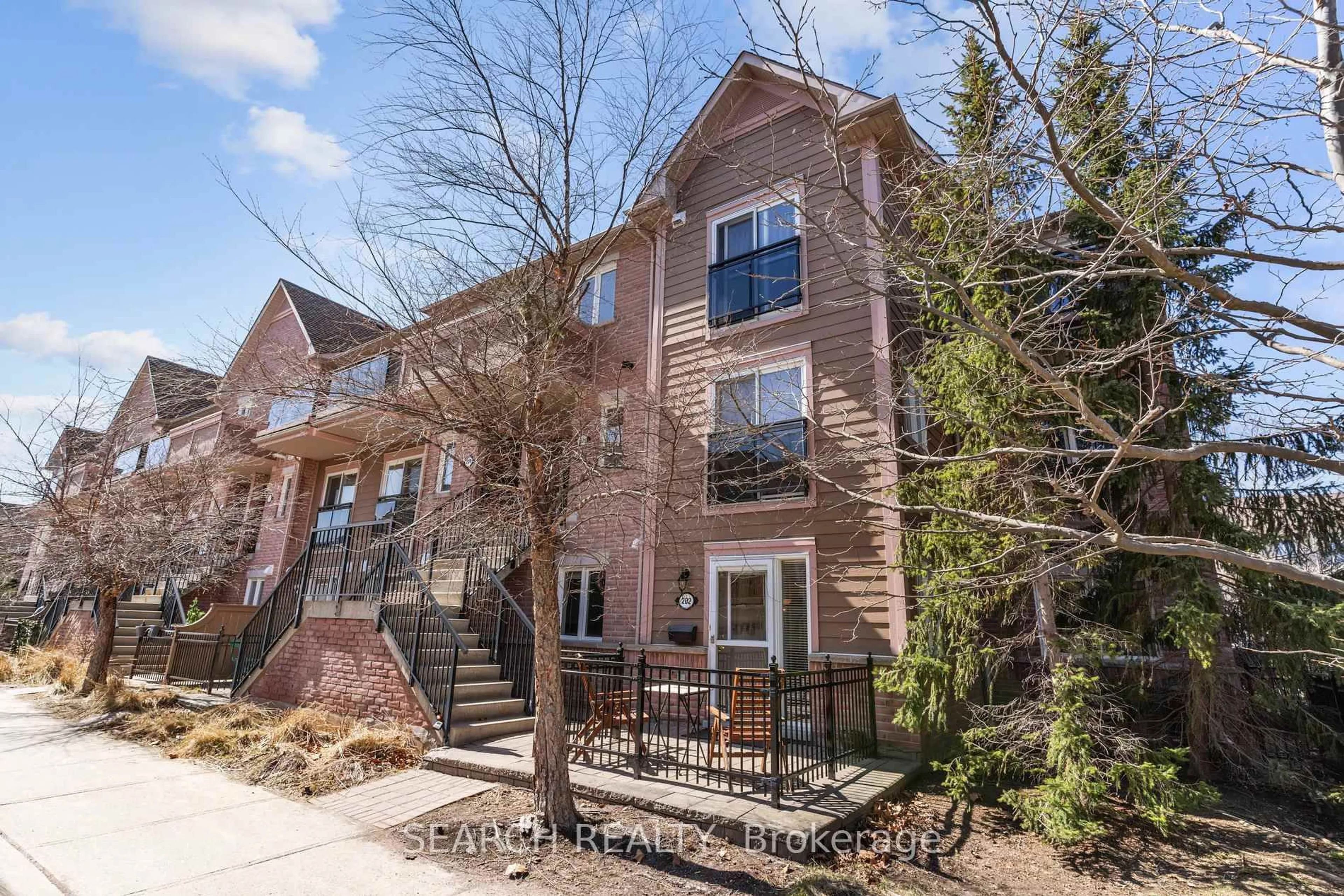 Unknown for 4975 Southampton Dr #202, Mississauga Ontario L5M 8E1