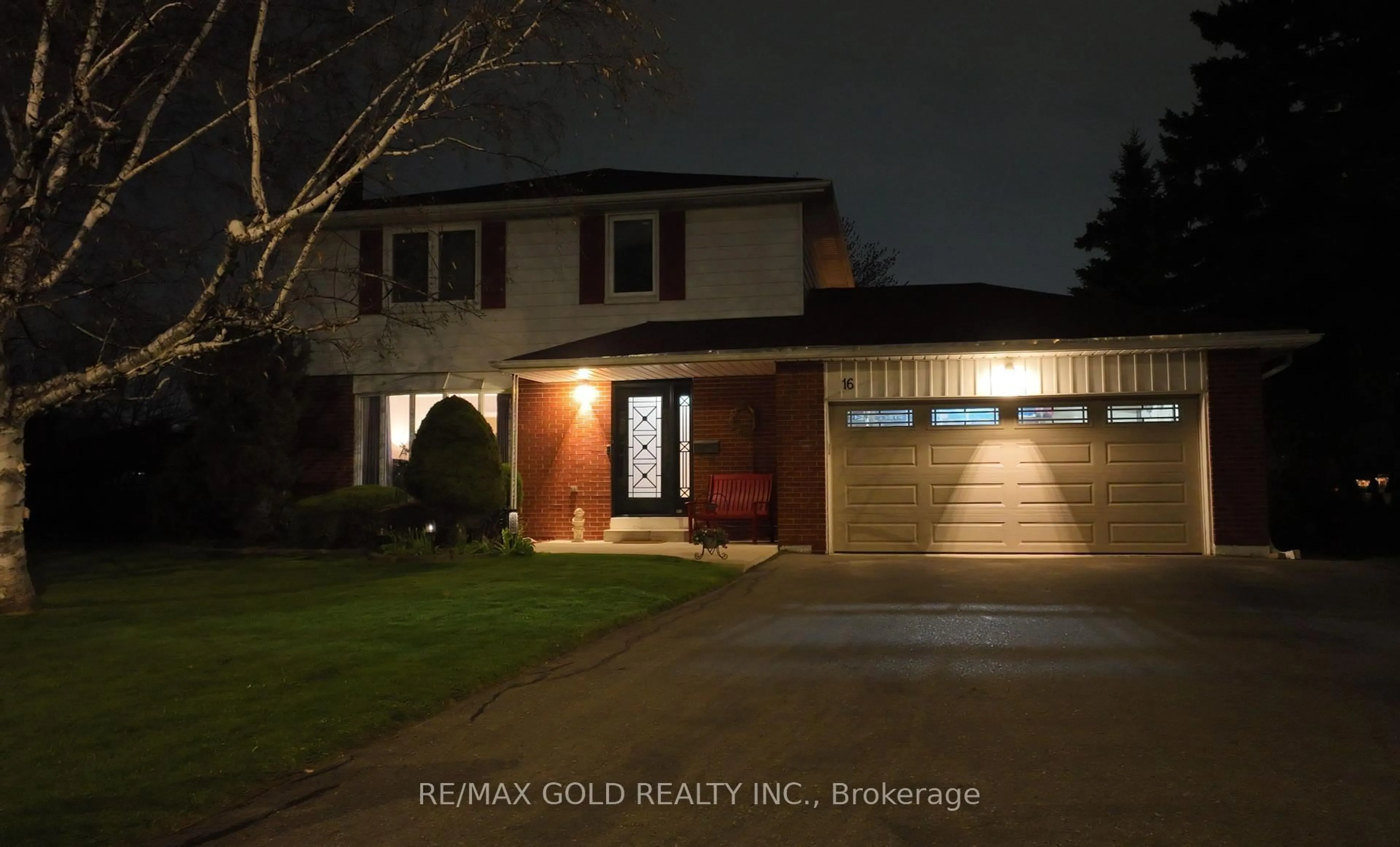 Home with brick exterior material, street for 16 Dudley Pl, Brampton Ontario L6T 3C3