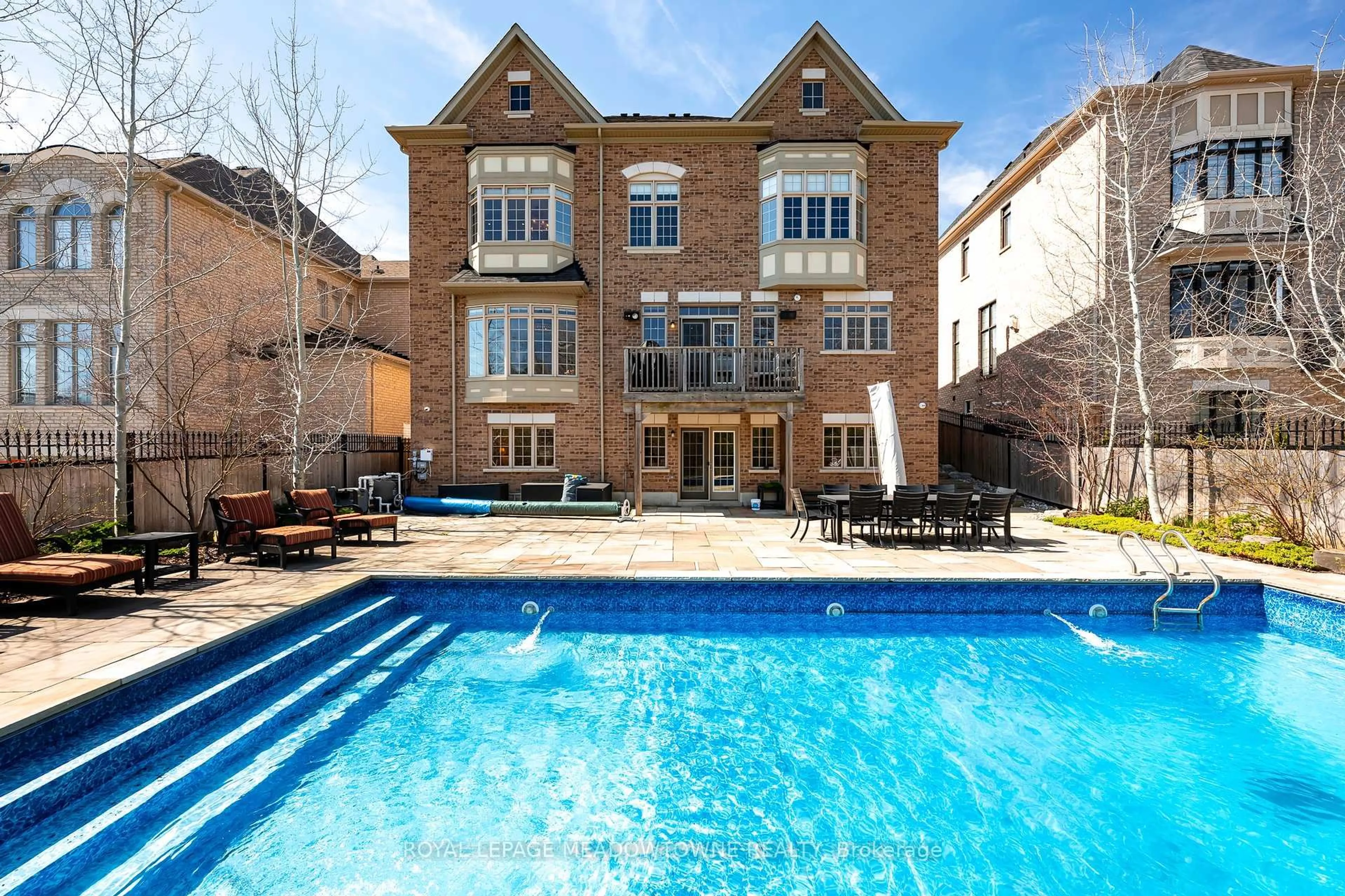 Pool for 60 Adamsville Rd, Brampton Ontario L6X 2X4