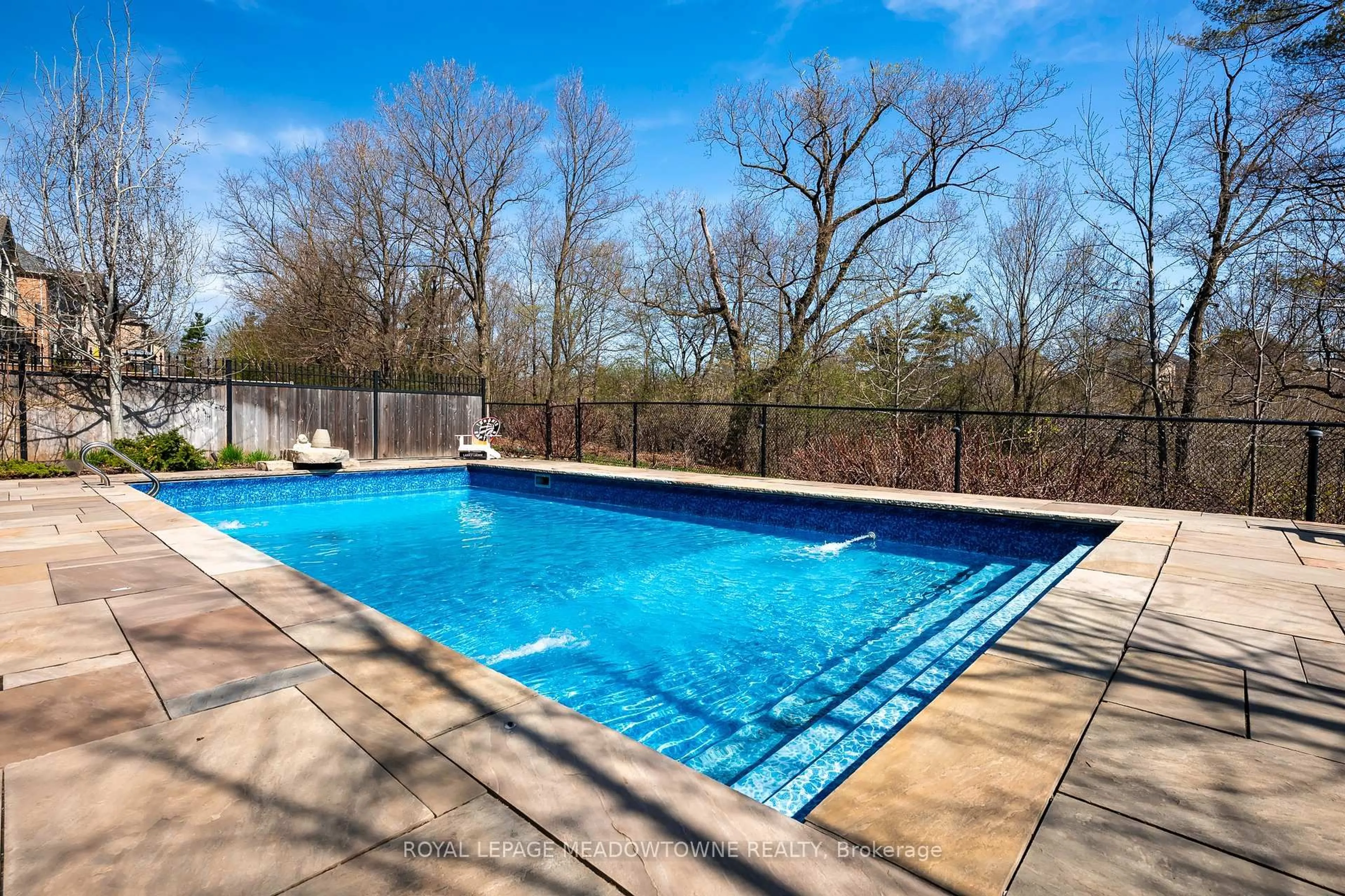 Pool for 60 Adamsville Rd, Brampton Ontario L6X 2X4