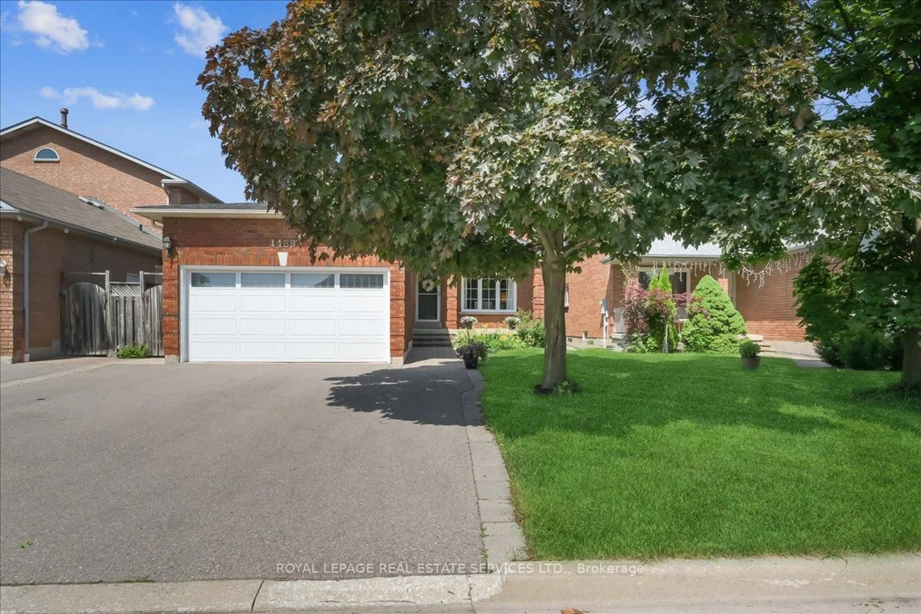 Home with brick exterior material, street for 4489 Stonemill Crt, Mississauga Ontario L5V 1E5