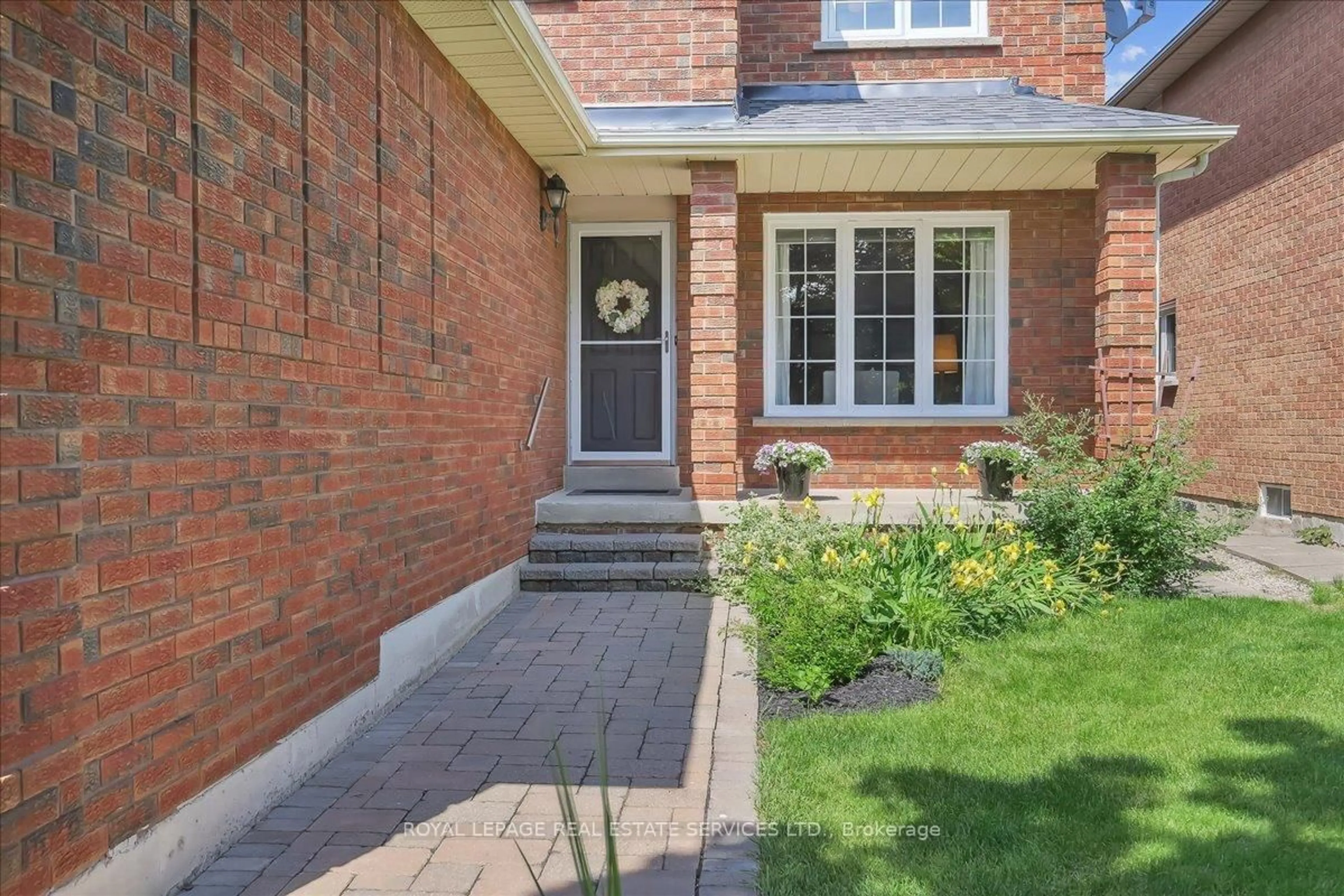 Home with brick exterior material, street for 4489 Stonemill Crt, Mississauga Ontario L5V 1E5