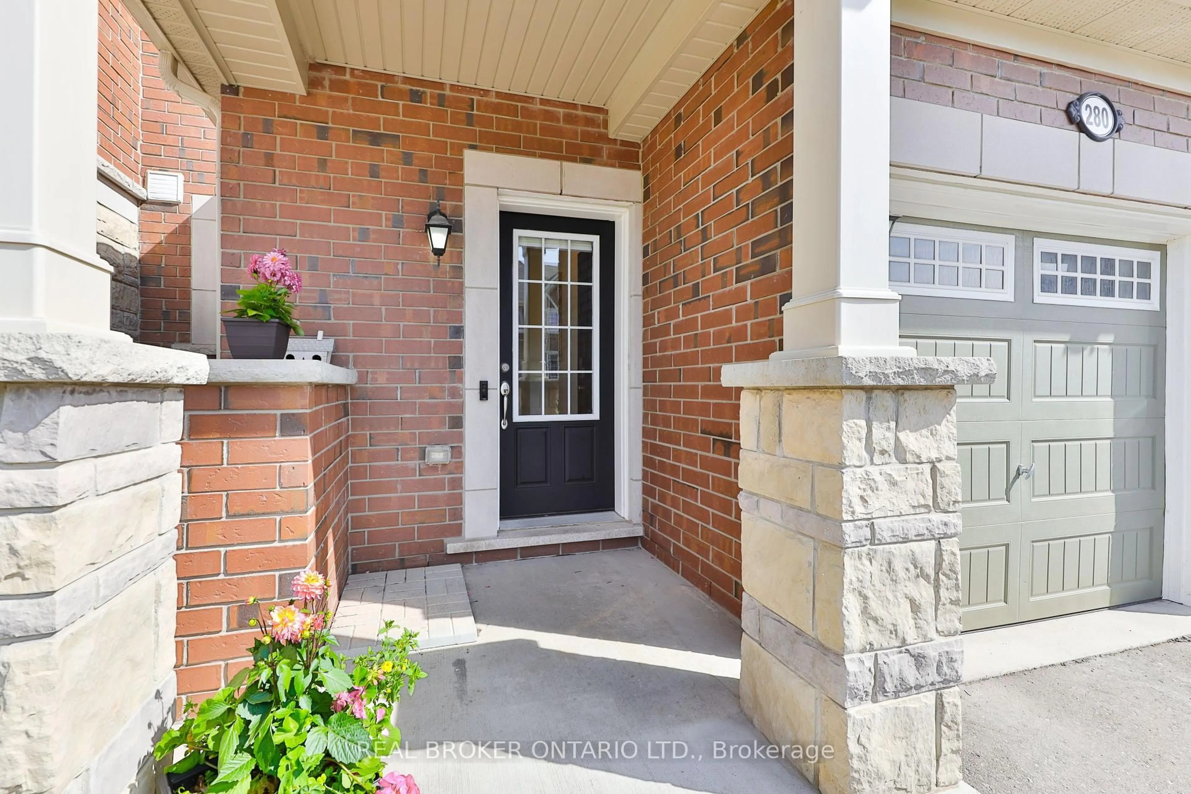 Indoor entryway for 280 Jean Landing St, Milton Ontario L9E 1C7