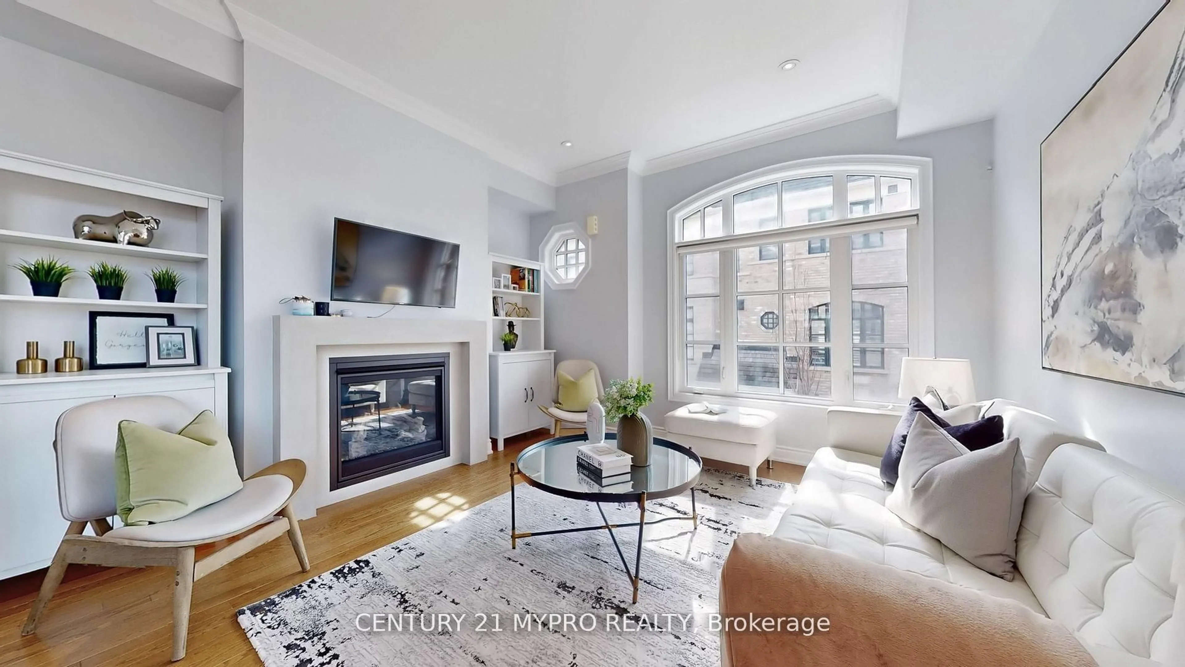 Living room with furniture, unknown for 2039 Queensborough Gate #47, Mississauga Ontario L5M 0Y1