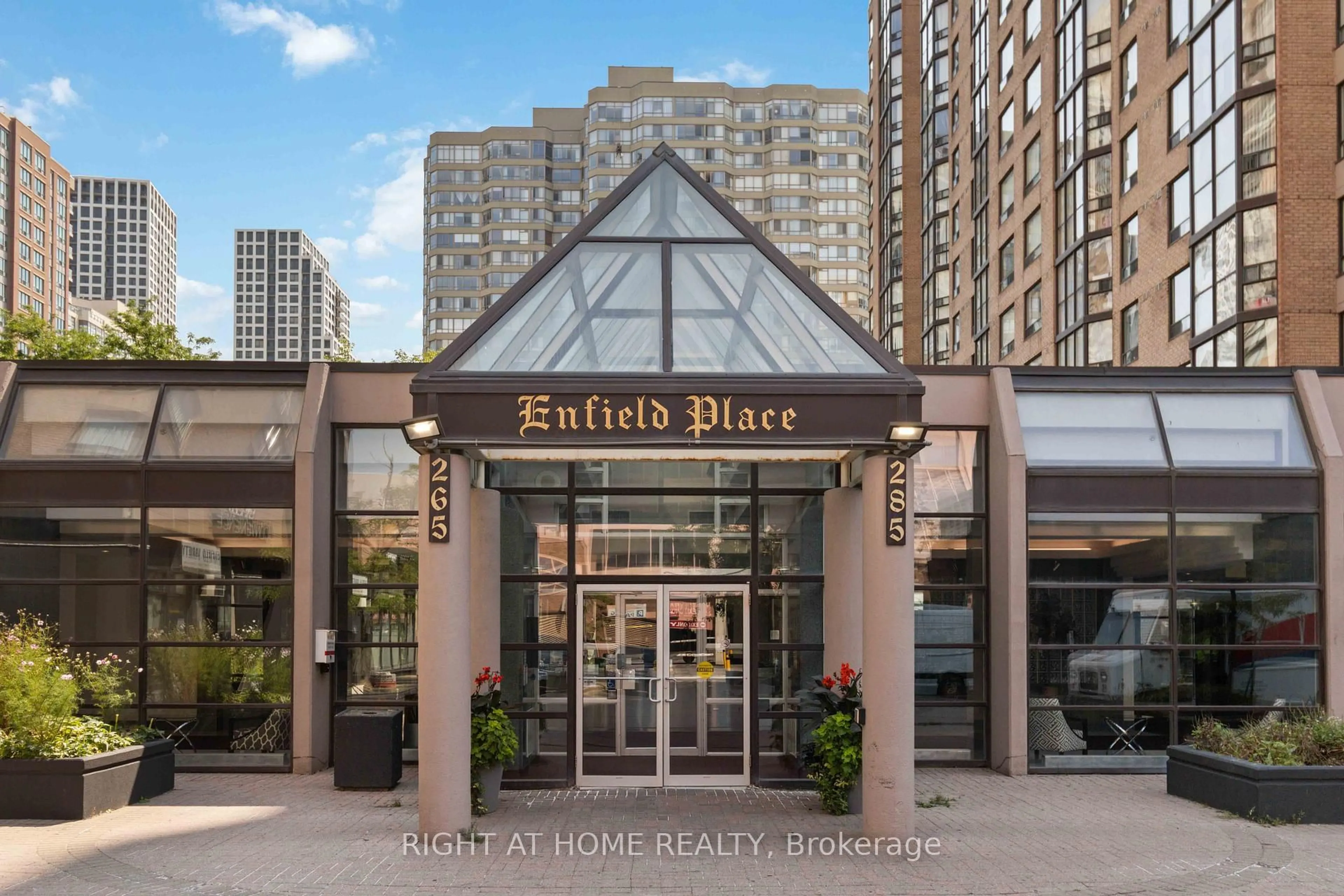 Unknown for 285 Enfield Pl #611, Mississauga Ontario L5B 3Y6