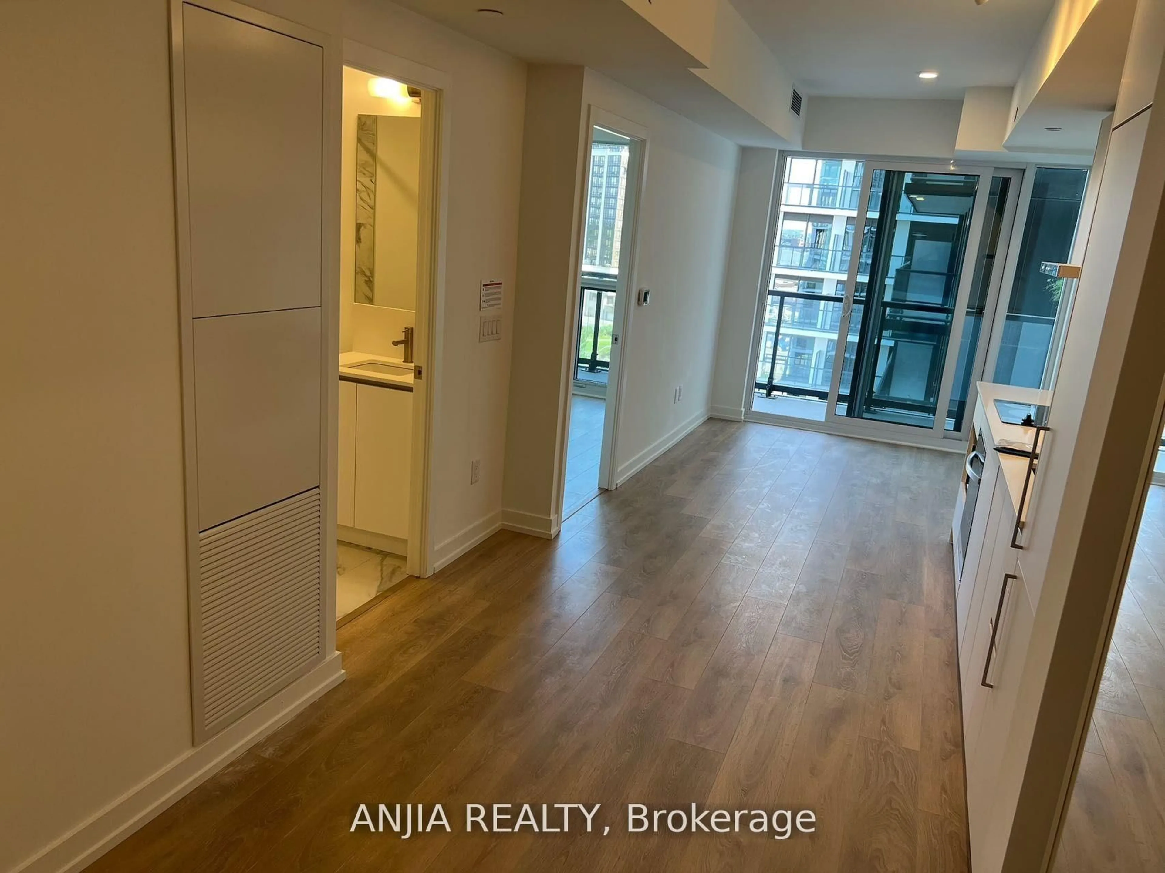 A pic of a room for 1100 Sheppard Ave #932, Toronto Ontario M3J 0H1