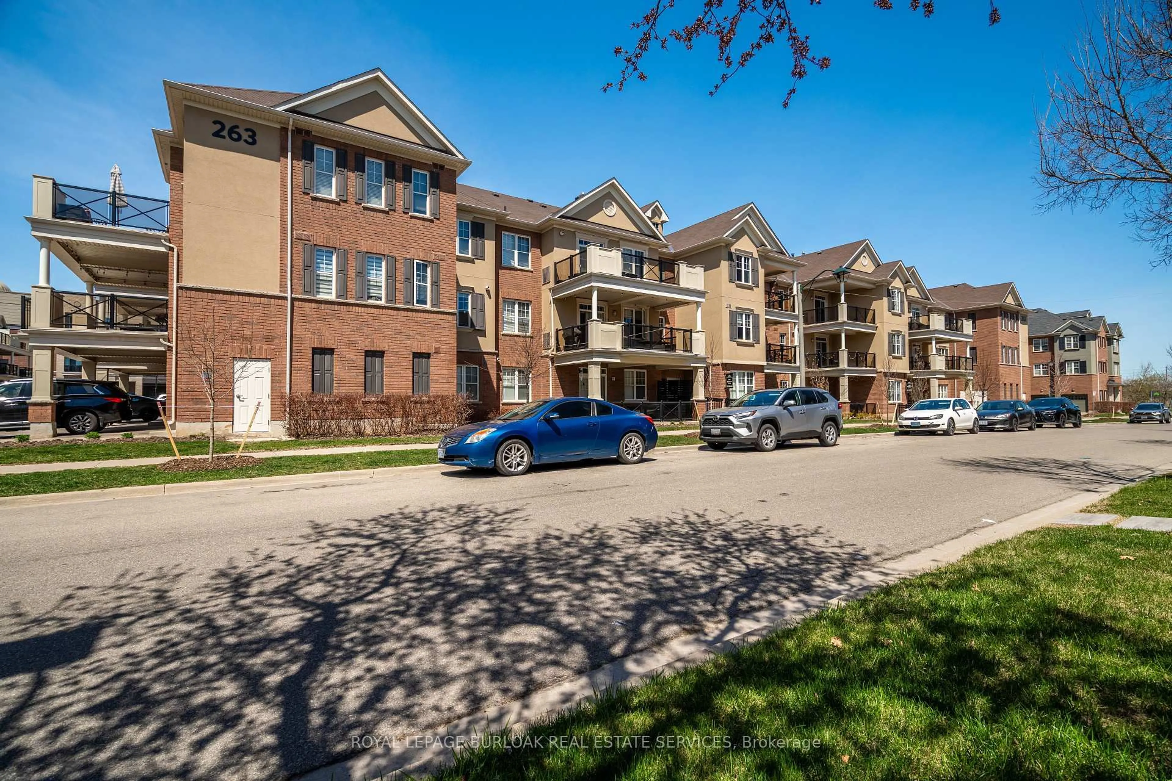 Unknown for 263 Georgian Dr #303, Oakville Ontario L6H 0L2
