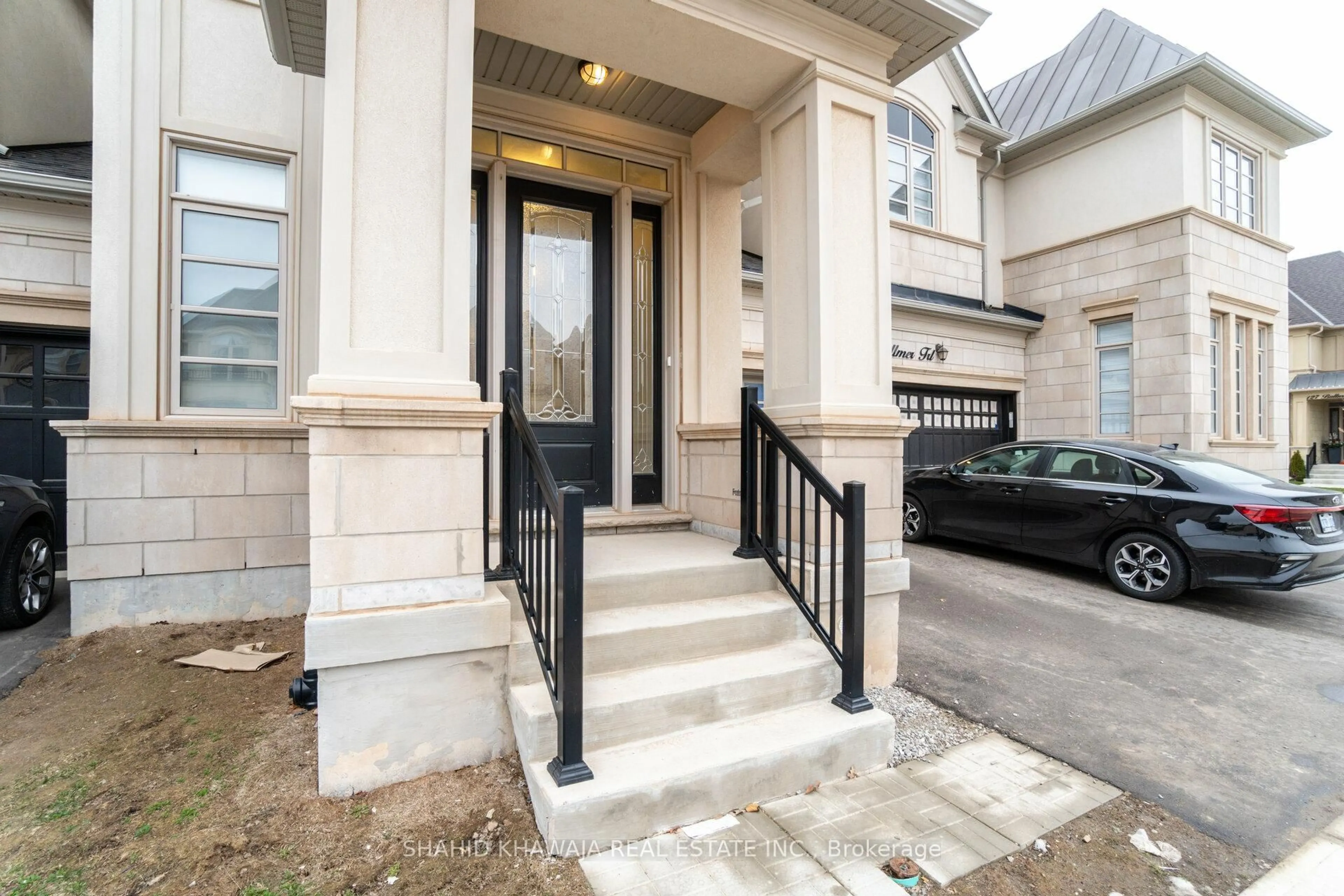 Indoor entryway for 3224 Post Rd, Oakville Ontario L6H 7C5