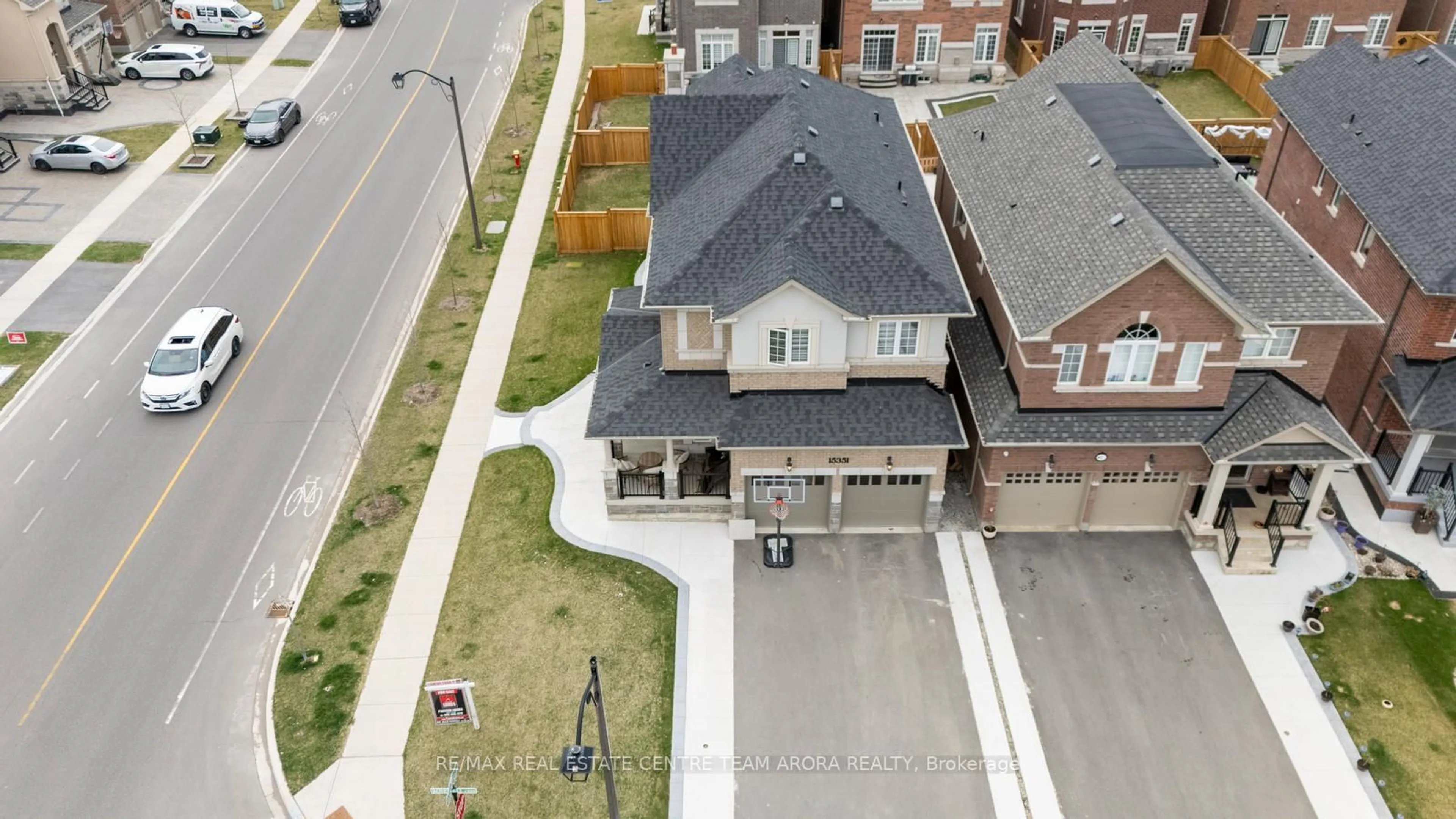 A pic from outside/outdoor area/front of a property/back of a property/a pic from drone, street for 15351 Danby Rd, Halton Hills Ontario L7G 0H6