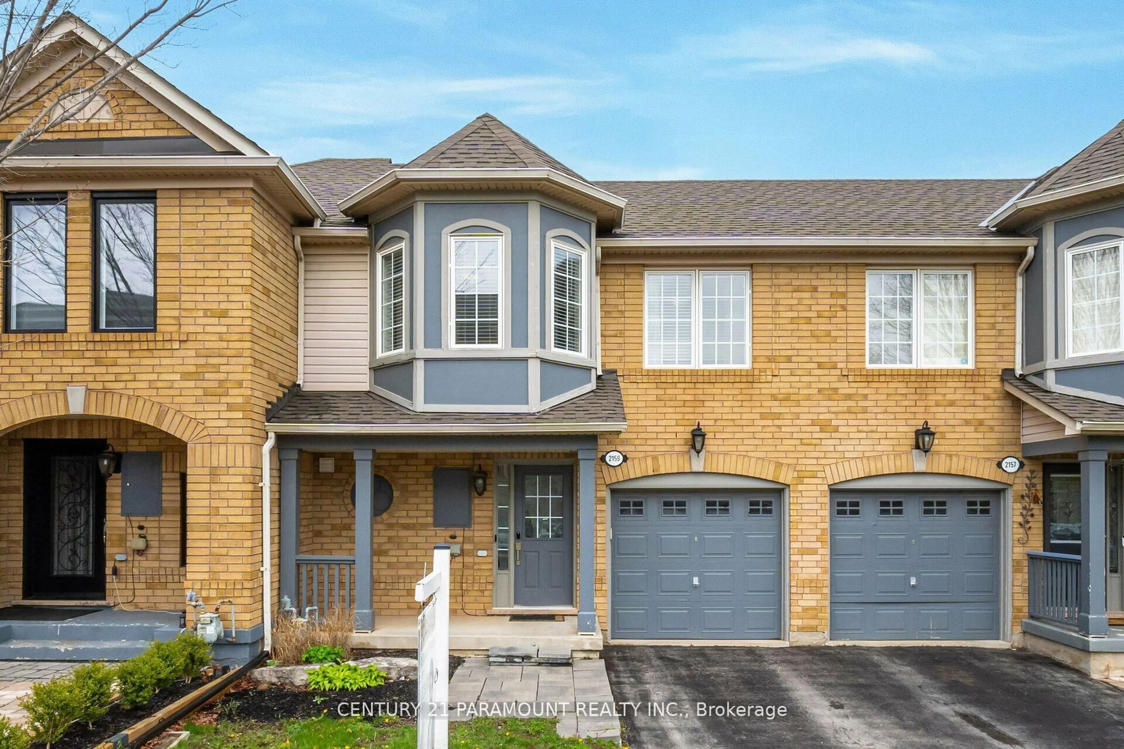 Home with brick exterior material, street for 2159 Baronwood Dr, Oakville Ontario L6M 4S4