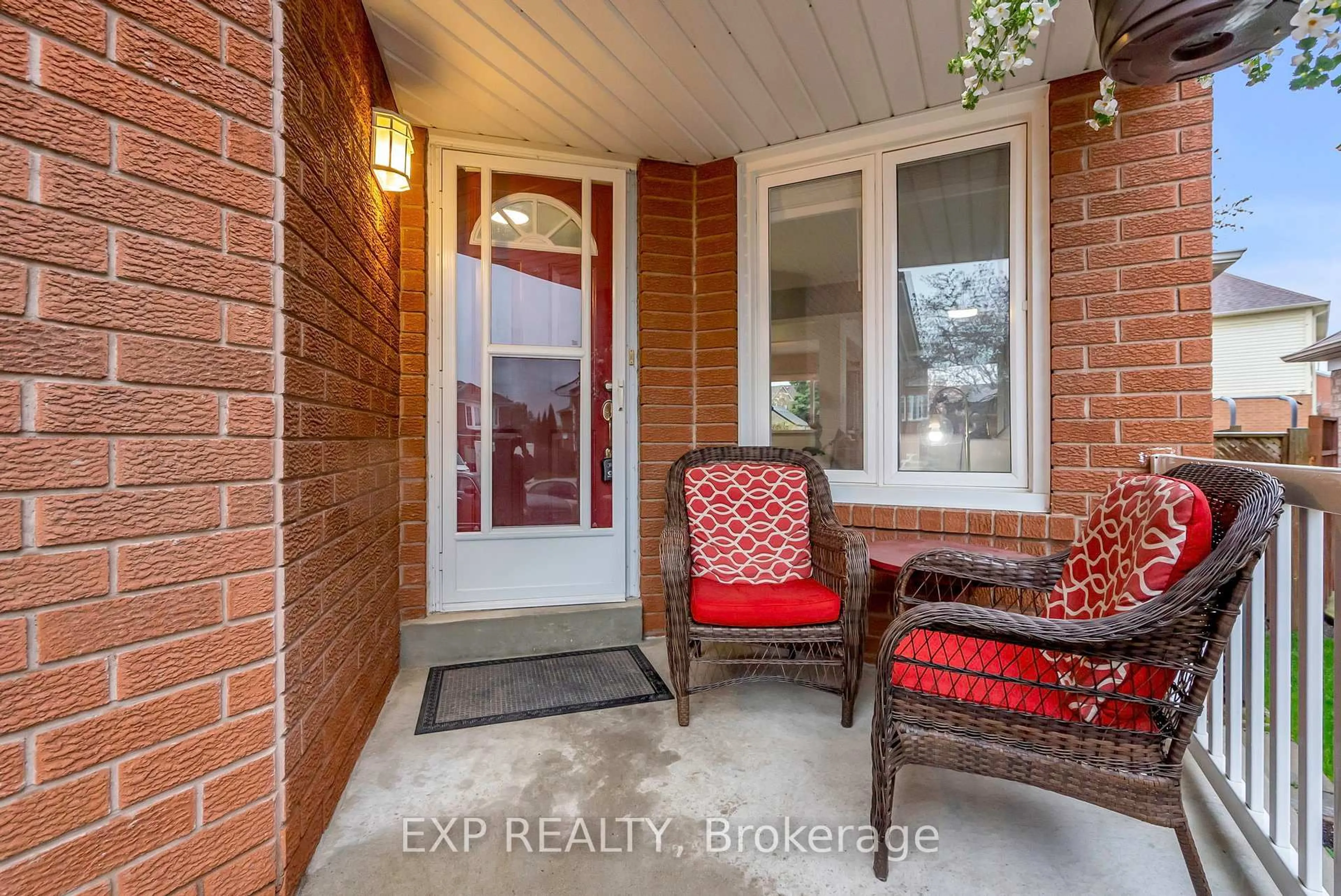 Indoor entryway for 88 Alaskan Summit Crt, Brampton Ontario L6R 1N9