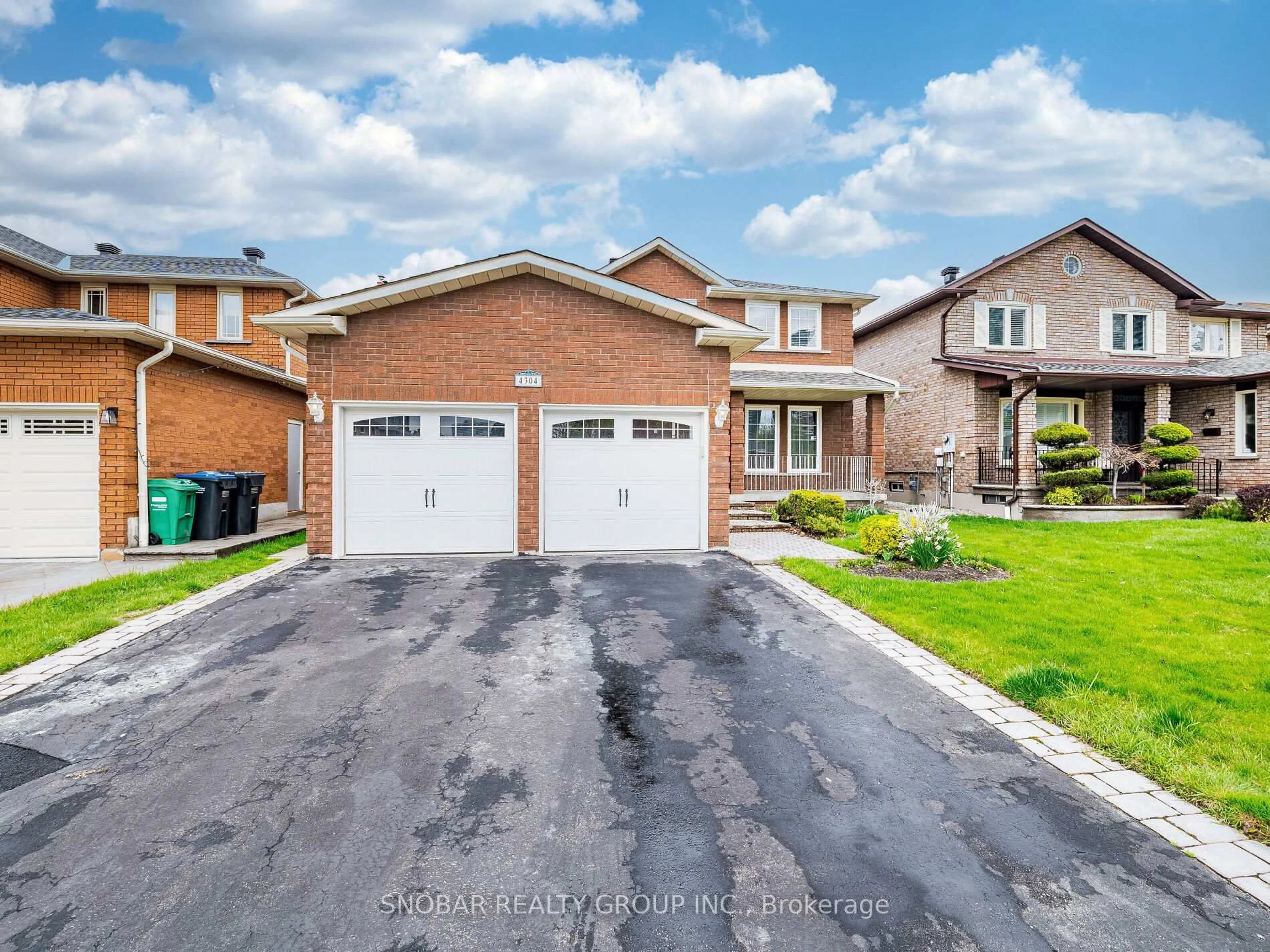 Home with brick exterior material, street for 4304 Elora Dr, Mississauga Ontario L5B 3P5