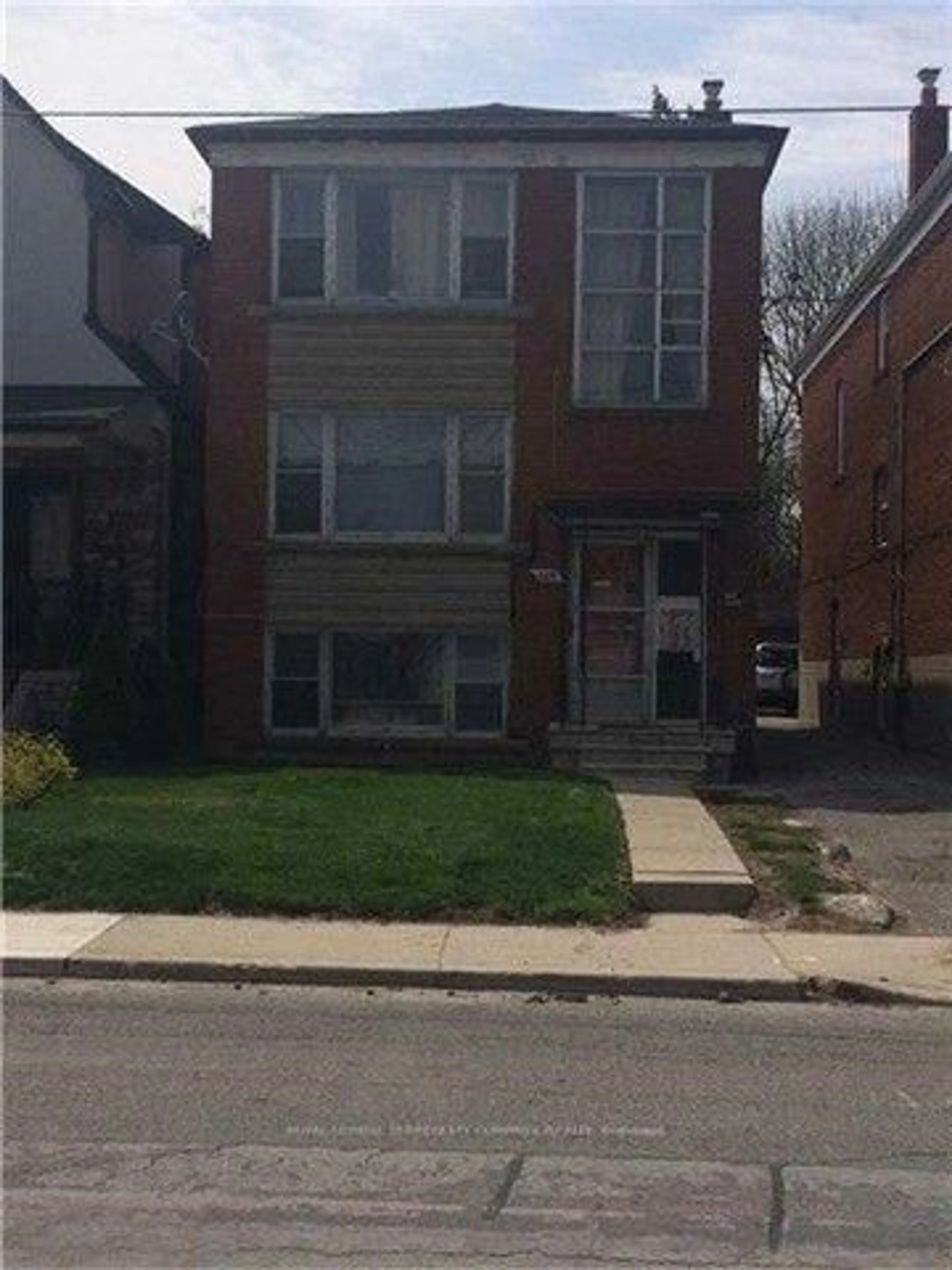 Home with brick exterior material, street for 606 Harvie Ave, Toronto Ontario M6E 4M1
