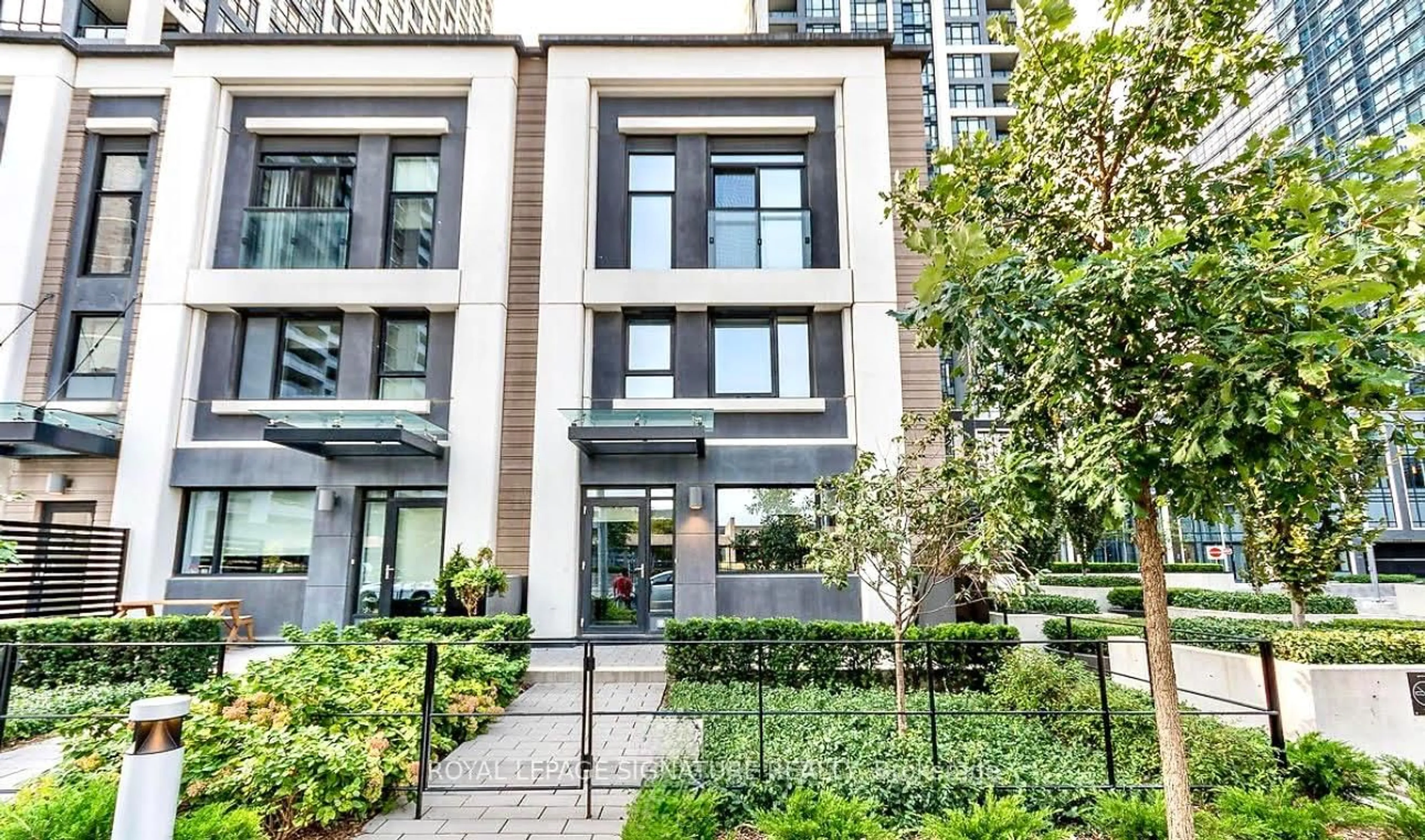 Unknown for 5 Mabelle Ave #TH8, Toronto Ontario M9A 0C8