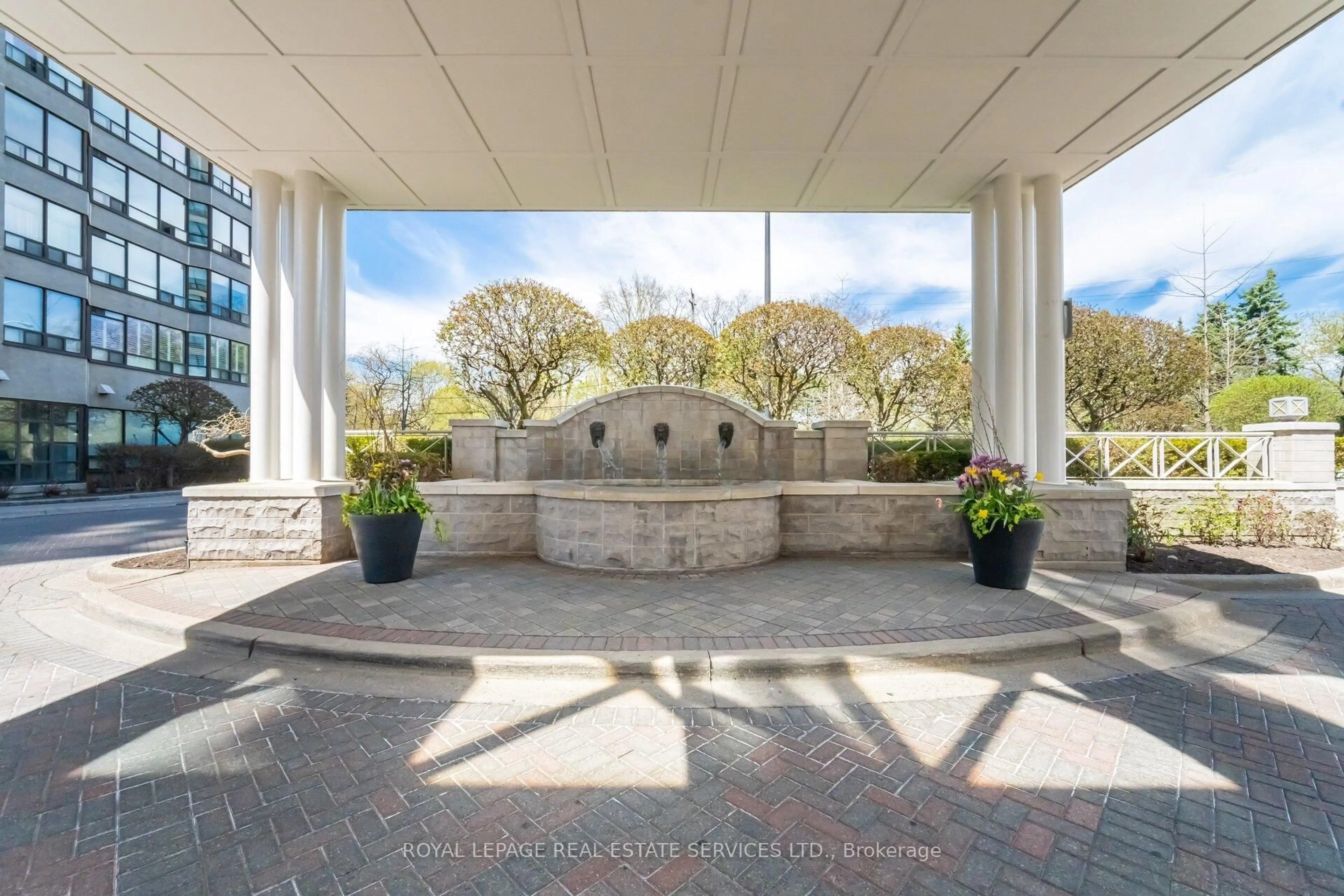 Patio, street for 1 Aberfoyle Cres #1504, Toronto Ontario M8X 2X8