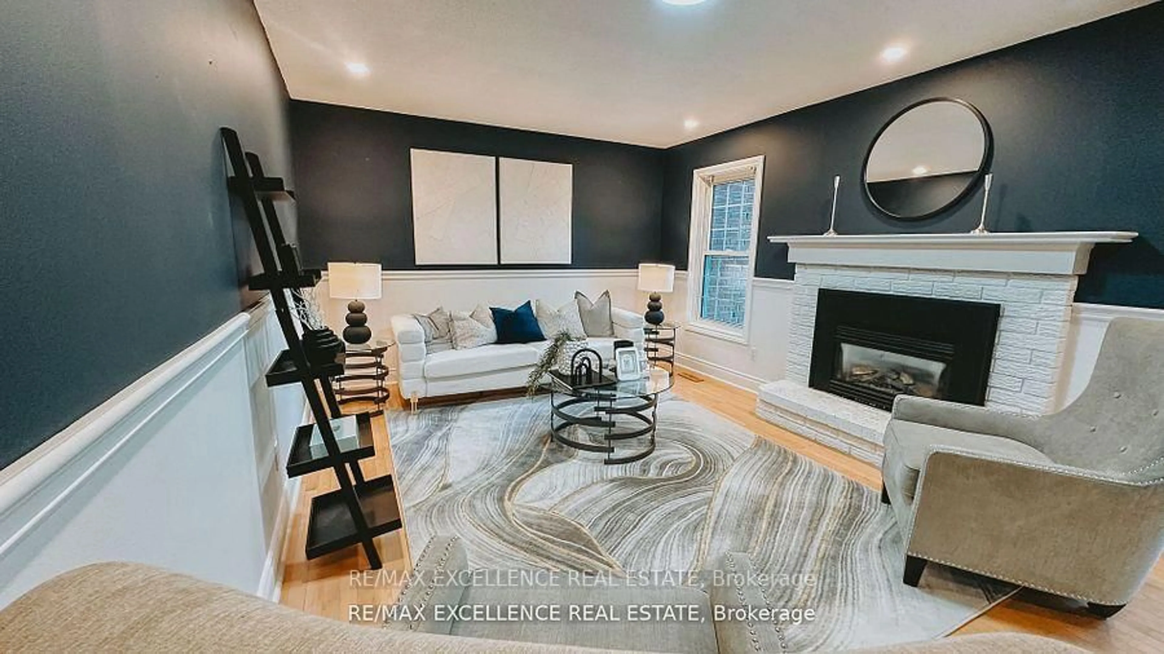 Living room with furniture, unknown for 8 Elite Rd, Caledon Ontario L7K 0K9